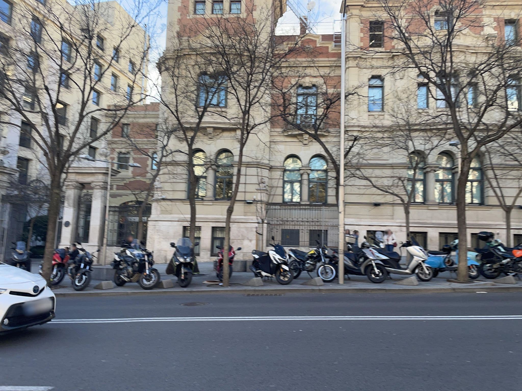 Street view near Pensión Domínguez, Justicia — © seraq (CC BY-SA · Mapillary)