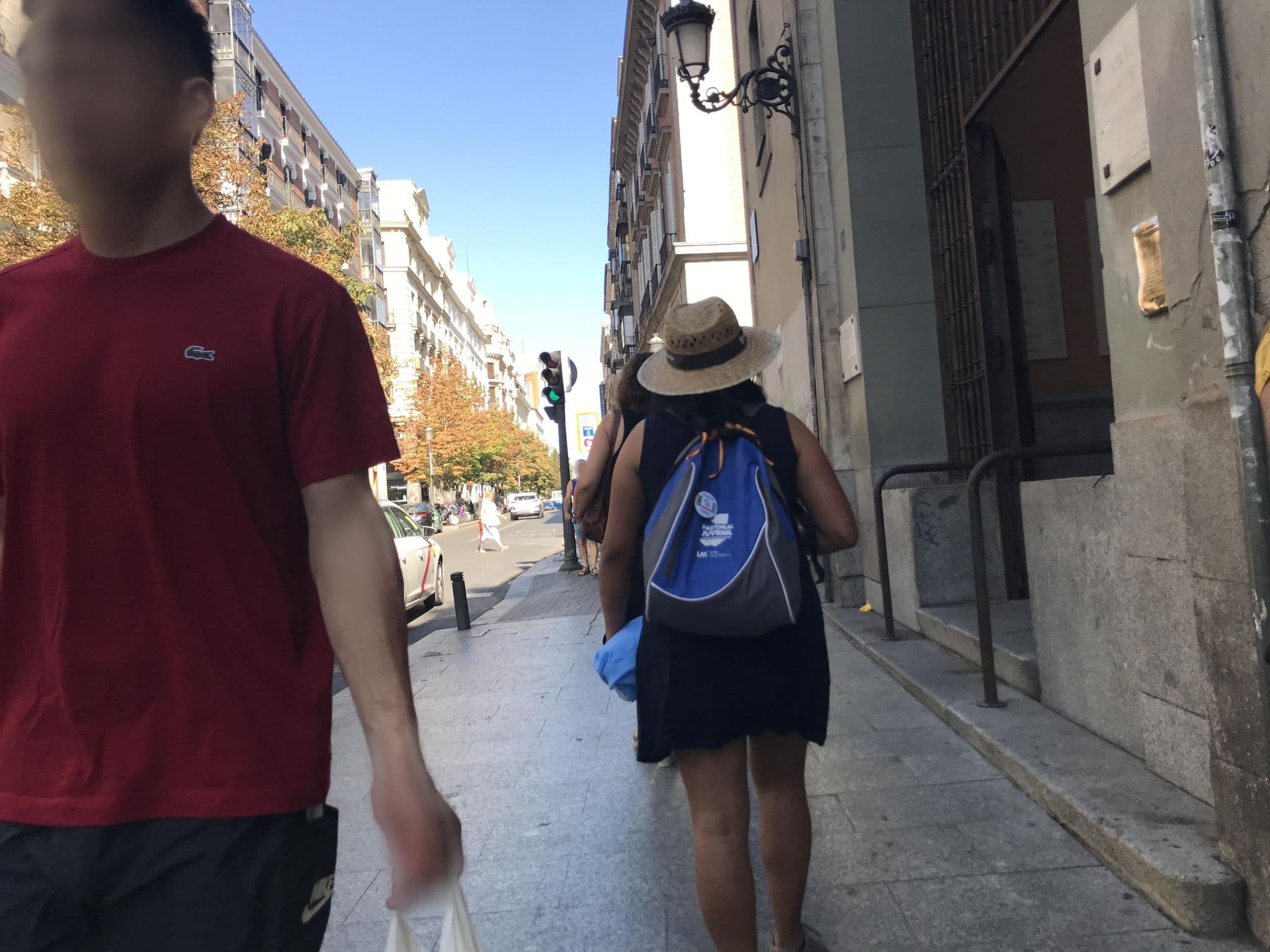 Street view near Hostal Castillo, Madrid — © miguel_andrade (CC BY-SA · Mapillary)
