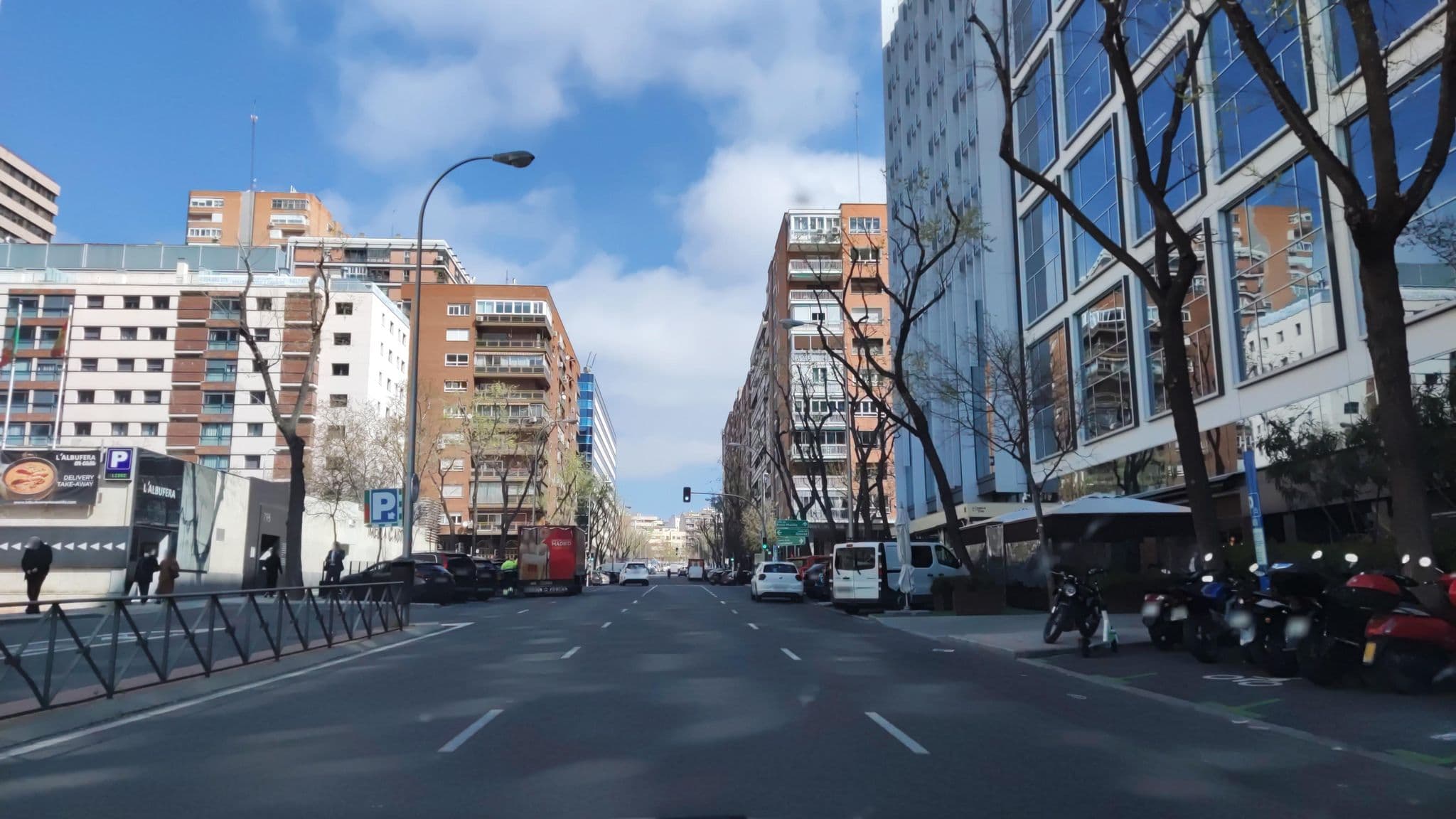 Street view near Meliá Castilla, Castillejos — © polkillas (CC BY-SA · Mapillary)