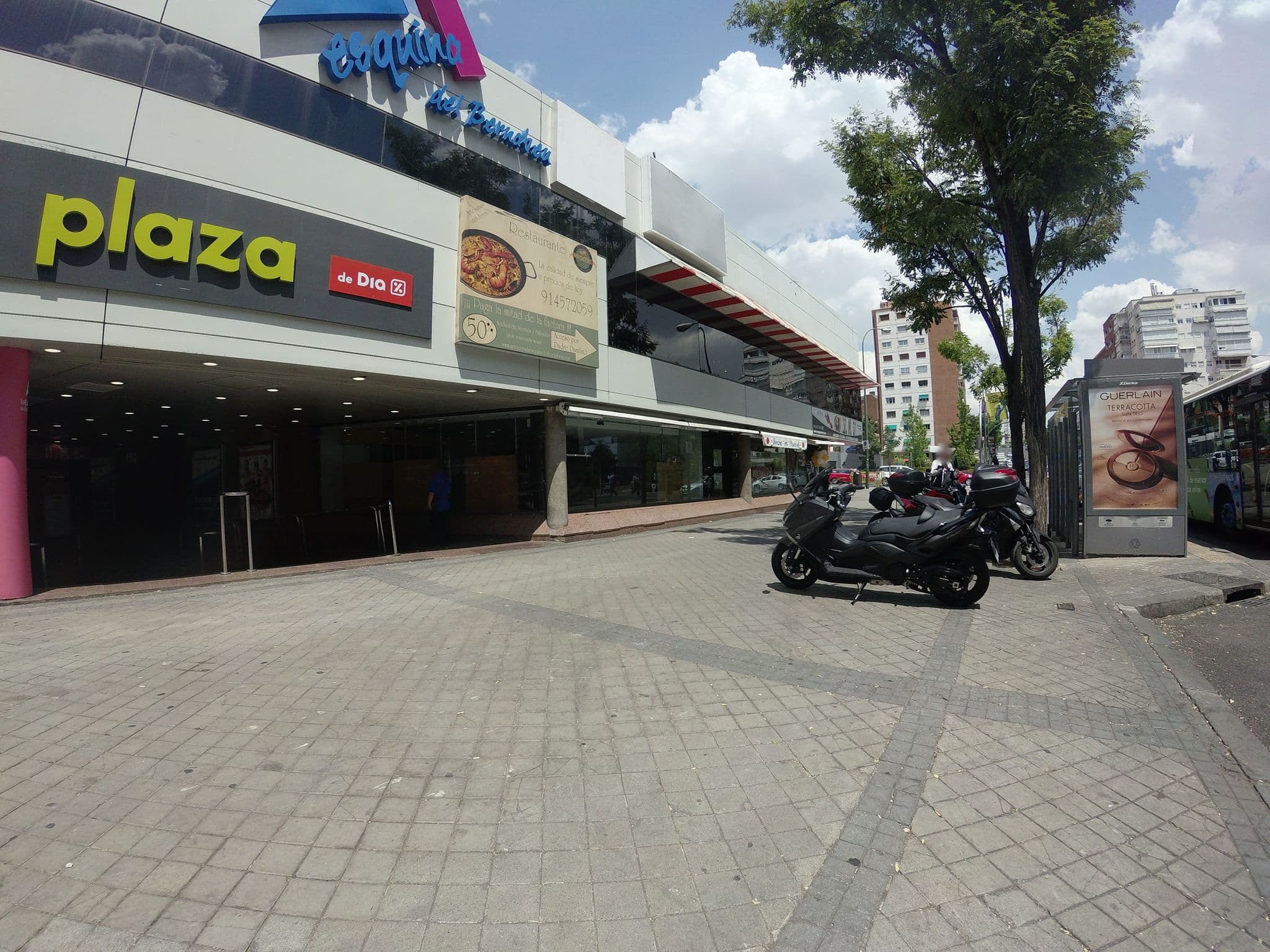 Street view near Hotel El Lodge (Sierra Nevada), El Viso — © angoca (CC BY-SA · Mapillary)