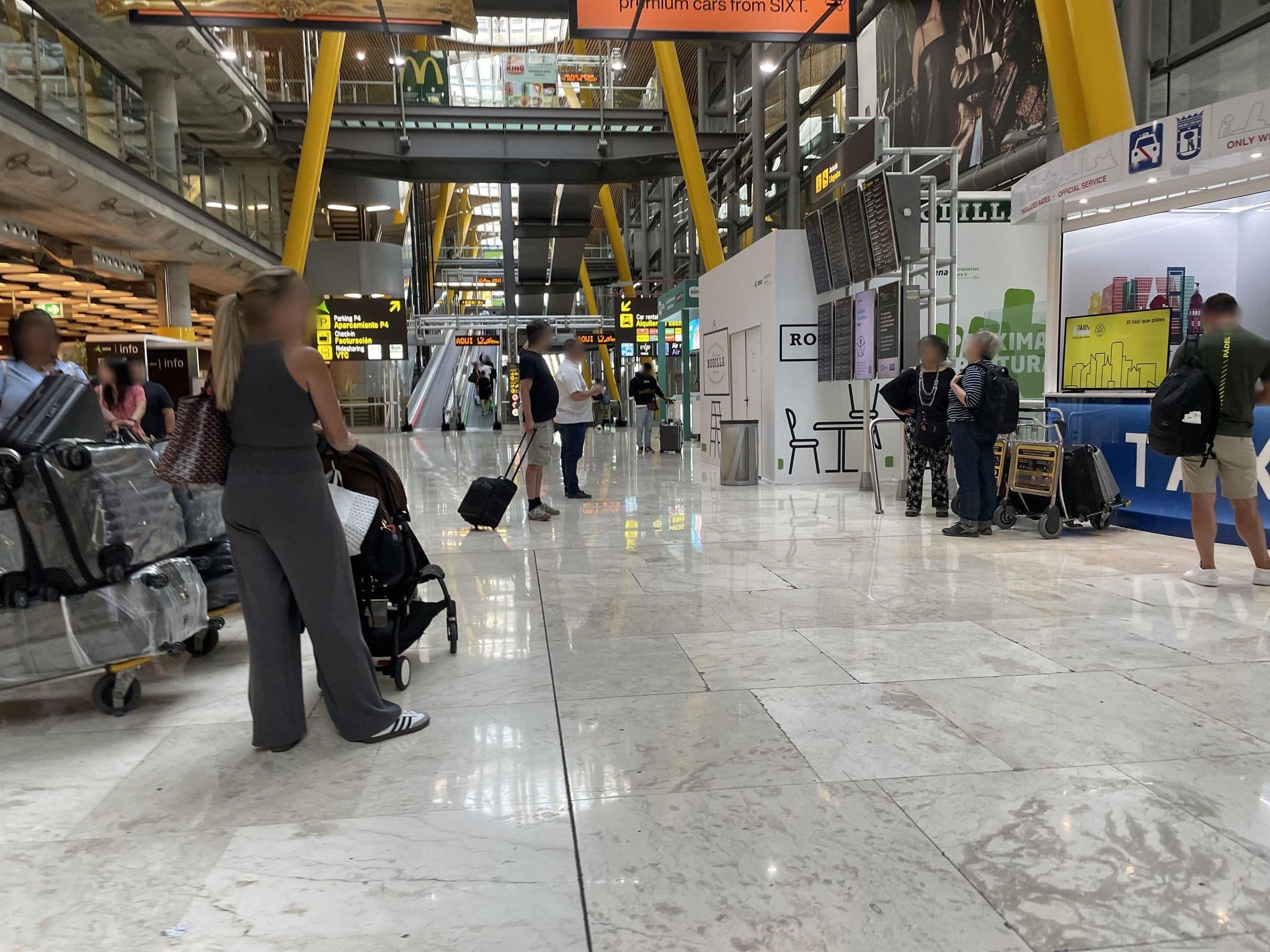 Street view near Premium Air Rooms, Timón — © seraq (CC BY-SA · Mapillary)