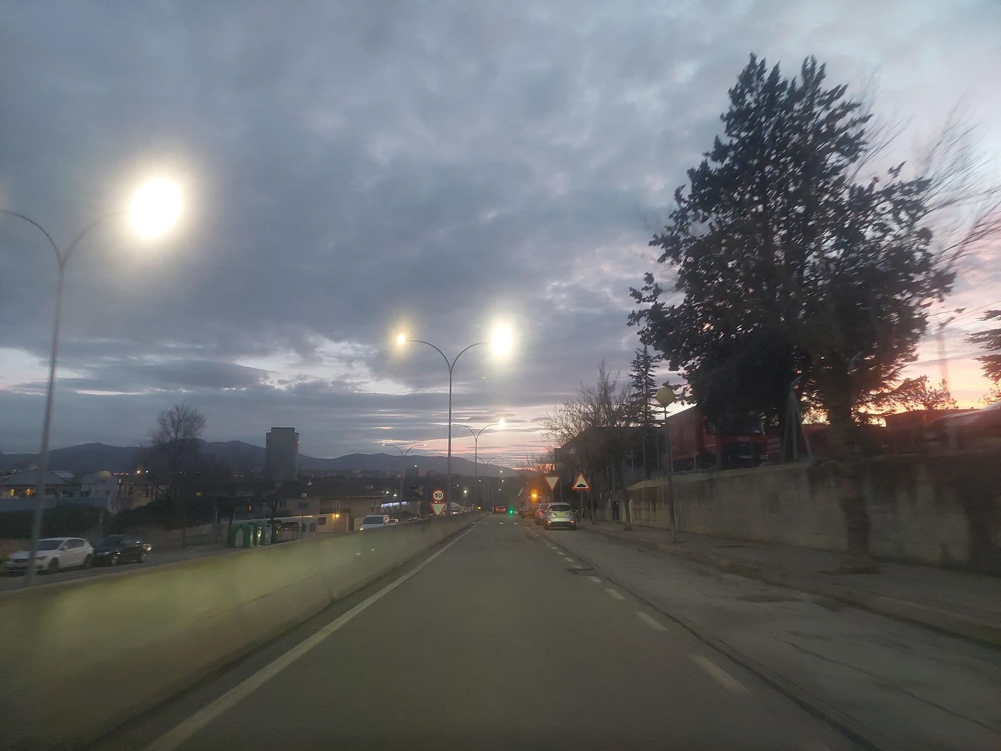 Street view near Veladiez, La Lastrilla — © Albergarri788 (CC BY-SA · Mapillary)