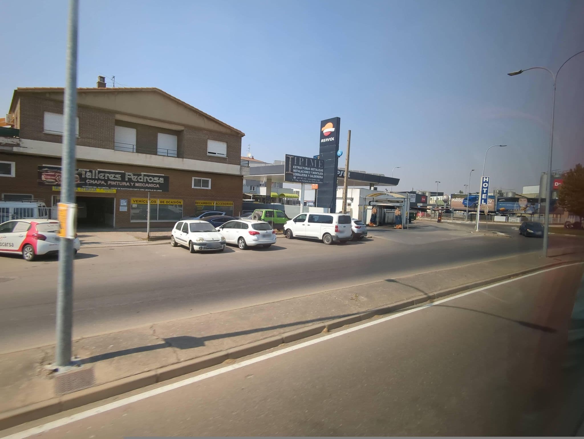 Street view near Renema Hoteles, Venta de Baños — © miguel_andrade (CC BY-SA · Mapillary)
