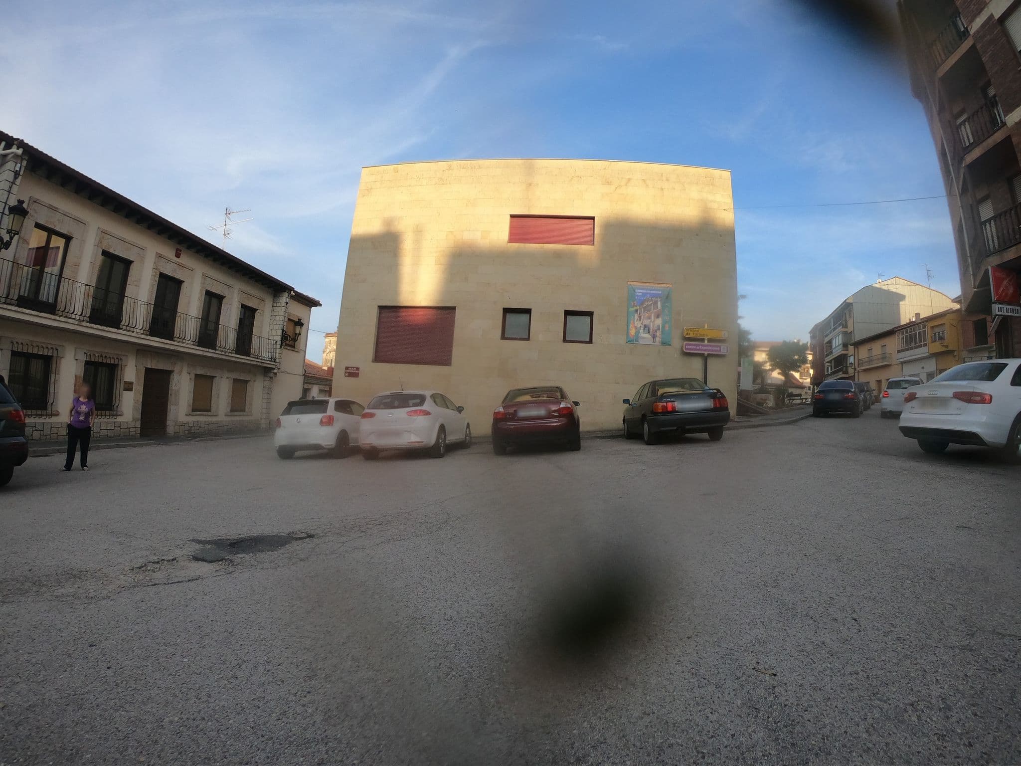 Street view near La Reserva de San Leonardo, San Leonardo de Yagüe — © sanchi (CC BY-SA · Mapillary)