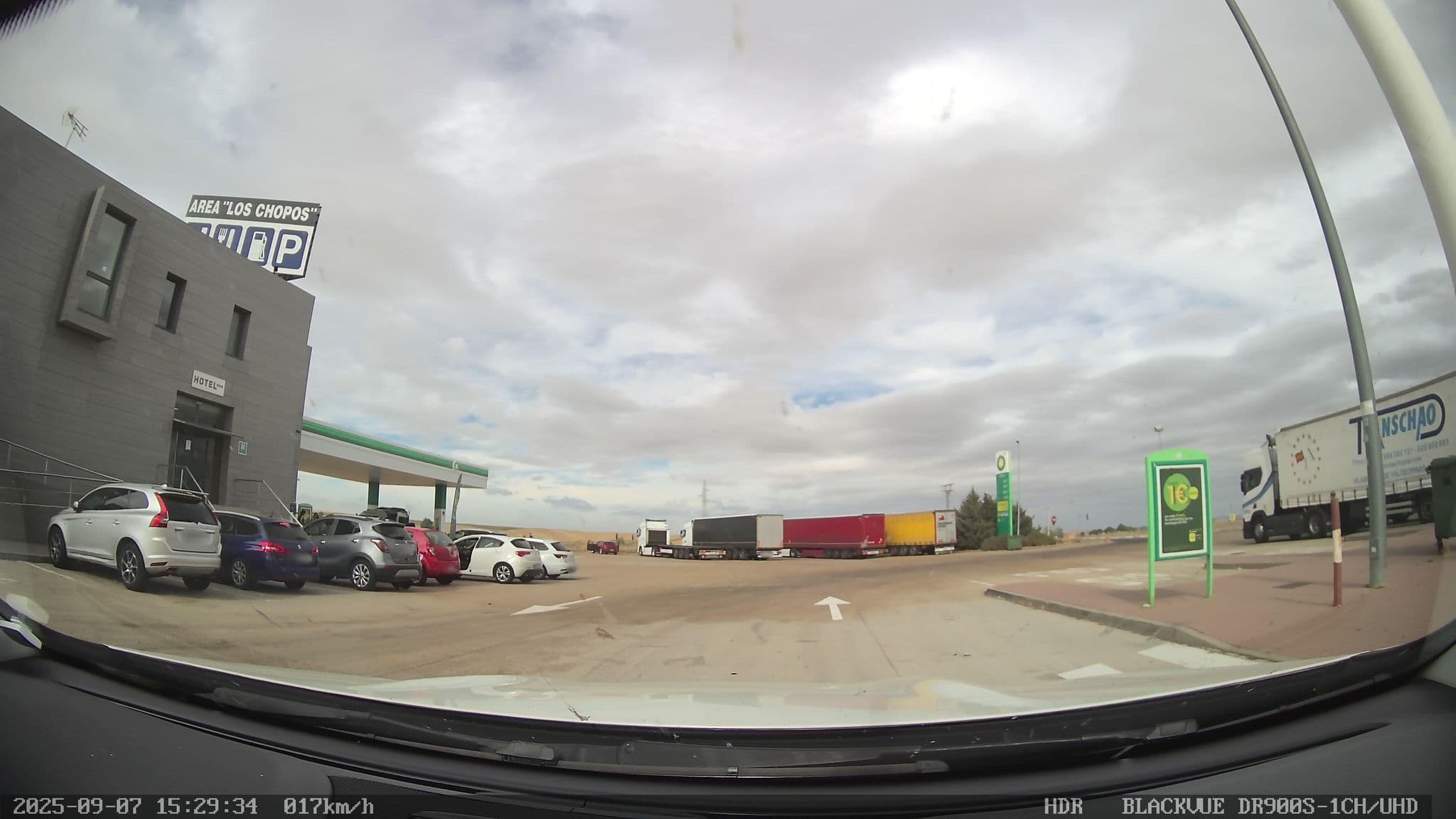 Street view near Hotel Los Chopos, Carrión de los Condes — © sanjorgepinho (CC BY-SA · Mapillary)