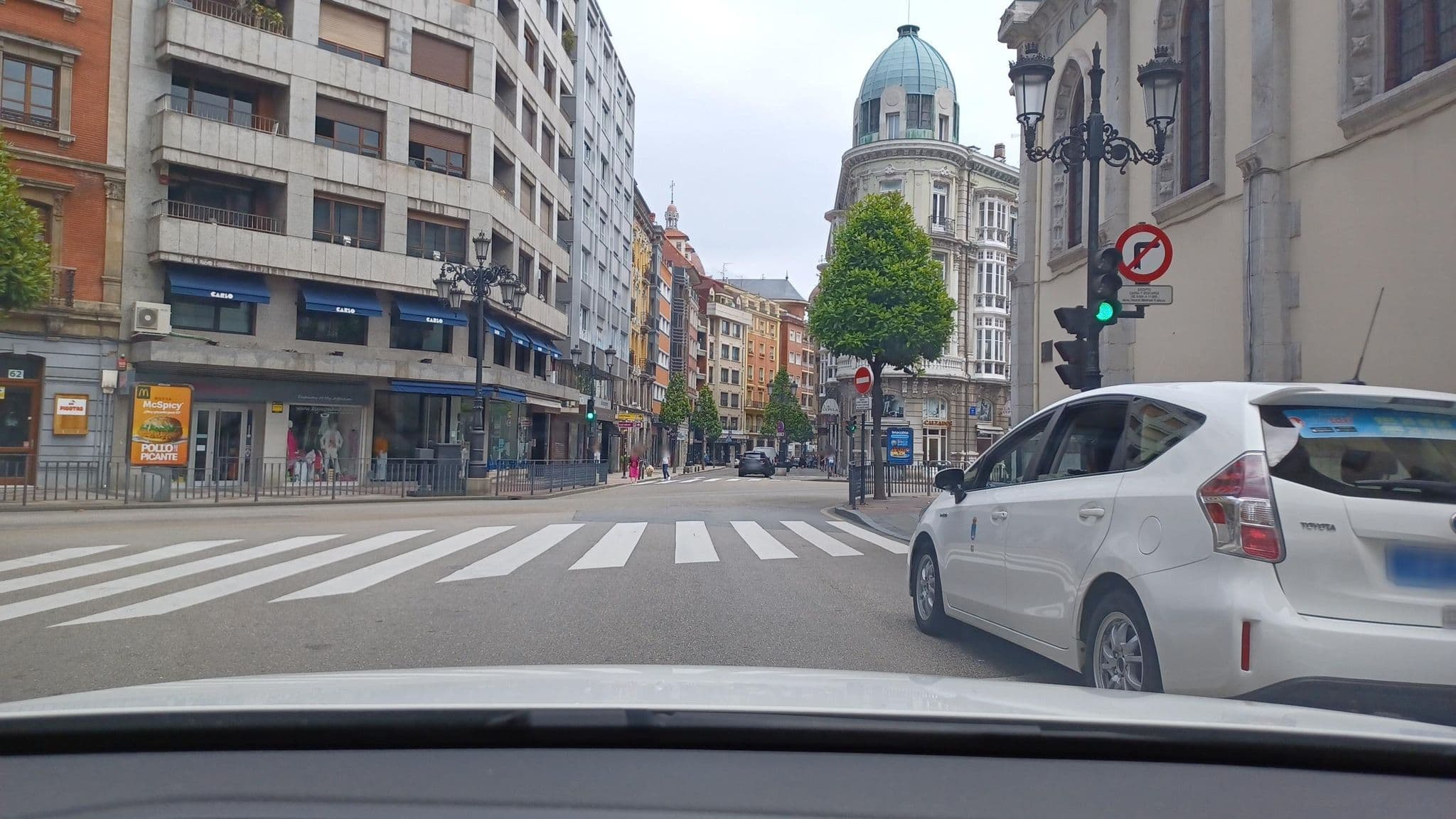 Street view near Alteza, Oviedo — © normanm (CC BY-SA · Mapillary)