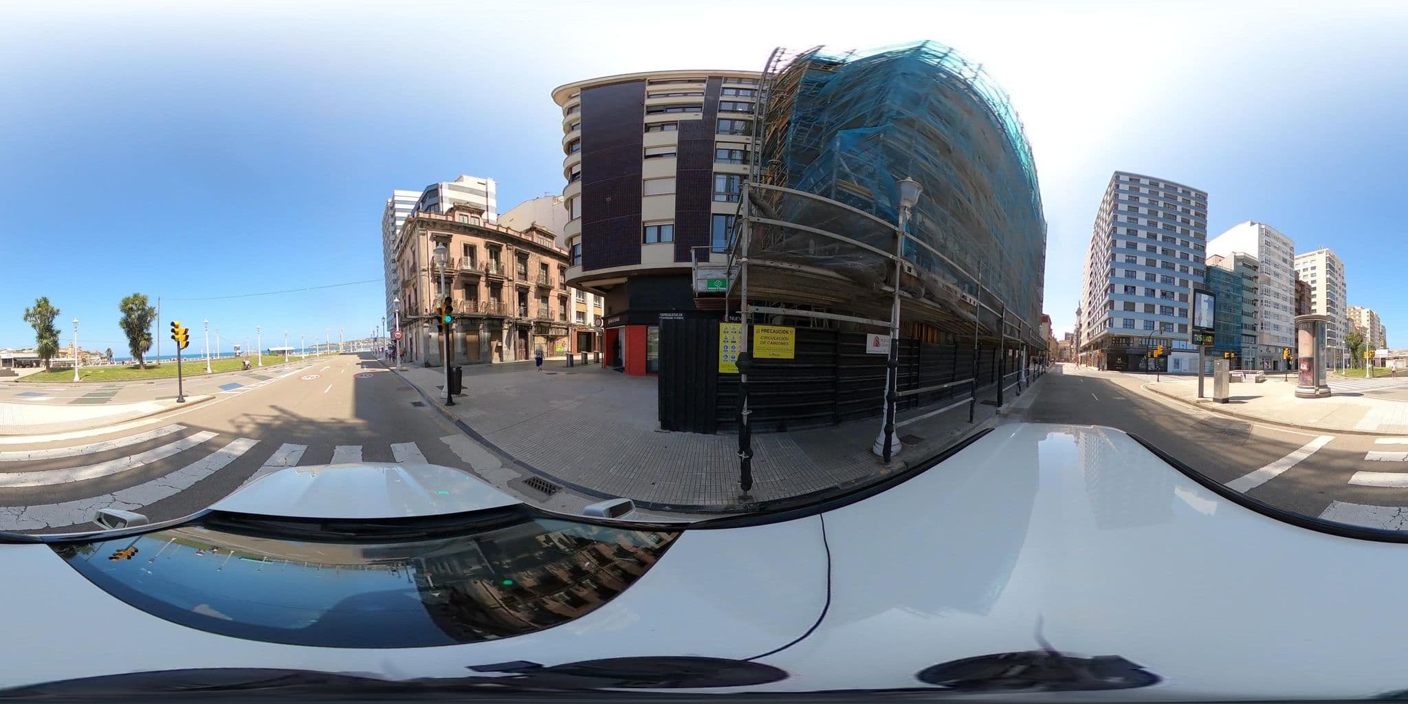 Street view near Boogalow, Gijón — © sanjorgepinho (CC BY-SA · Mapillary)