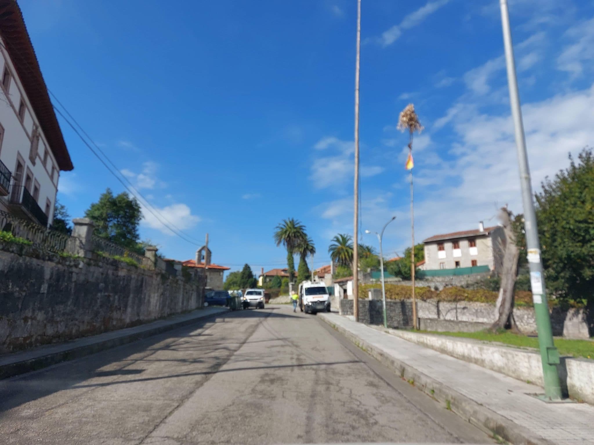 Street view near La Llobera Apartamentos, Llanes — © 5rmft (CC BY-SA · Mapillary)