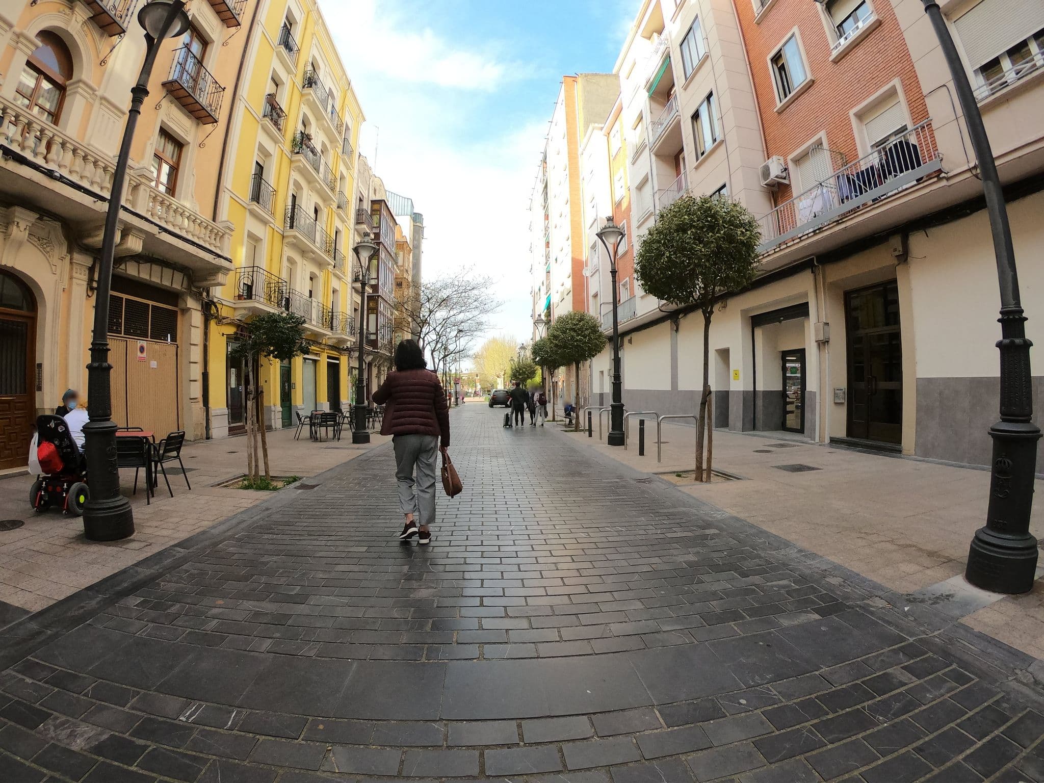 Street view near Pensión Logroño, Logroño — © rubencarbonero (CC BY-SA · Mapillary)