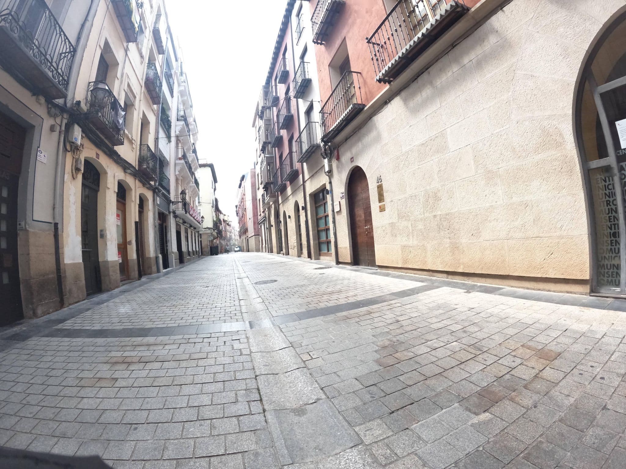 Street view near Winederful Hostel & Café, Logroño — © vinisa (CC BY-SA · Mapillary)