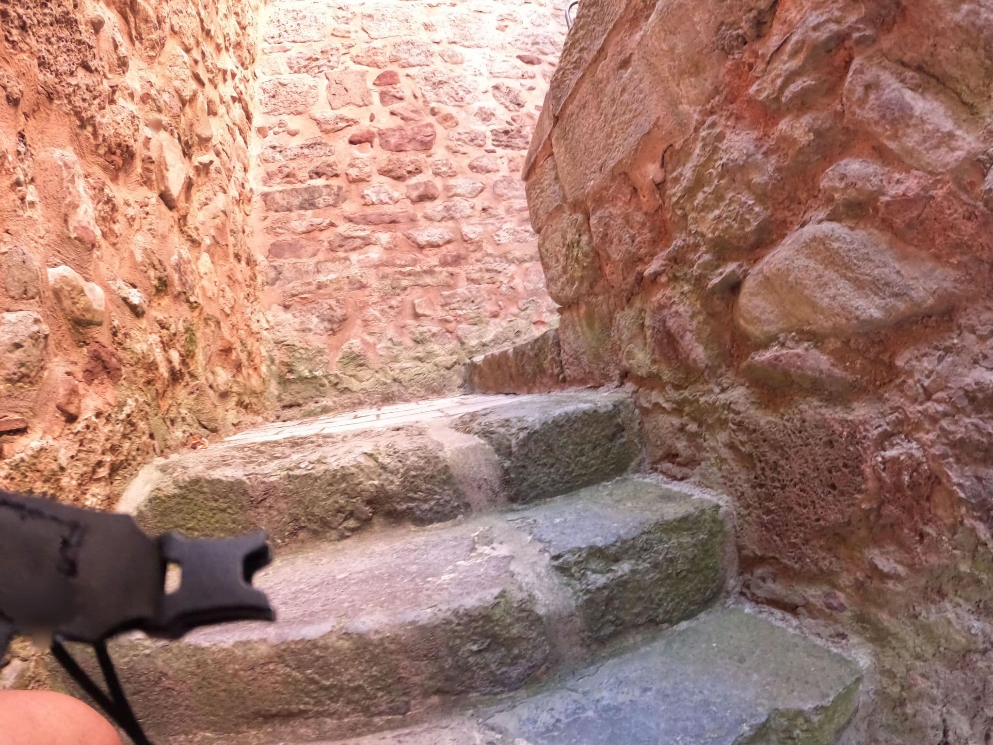 Street view near Casa Rural la Posada de San Millan, Baños de Río Tobía — © vinisa (CC BY-SA · Mapillary)