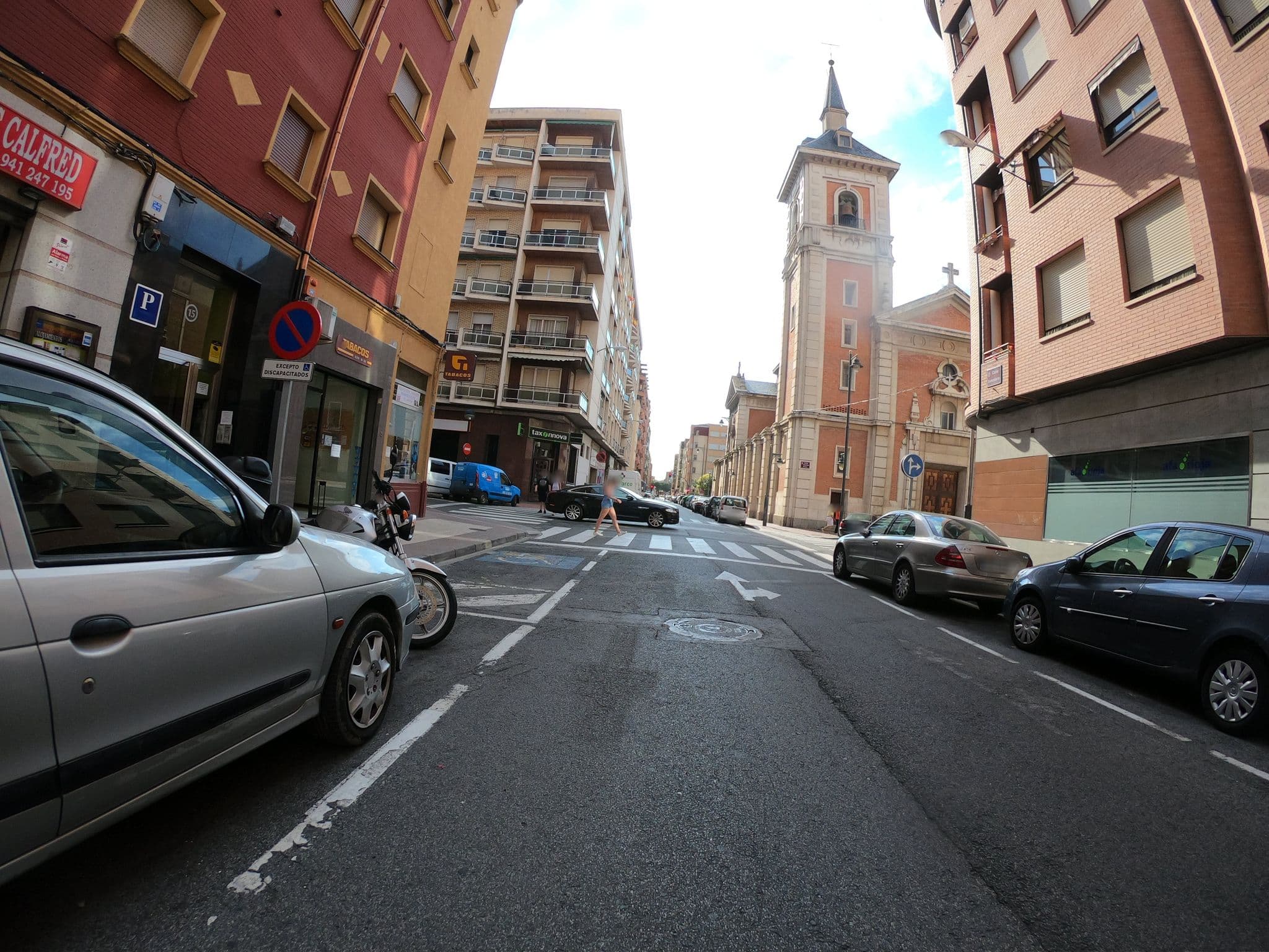 Street view near Alojamientos Calfred, Logroño — © rubencarbonero (CC BY-SA · Mapillary)