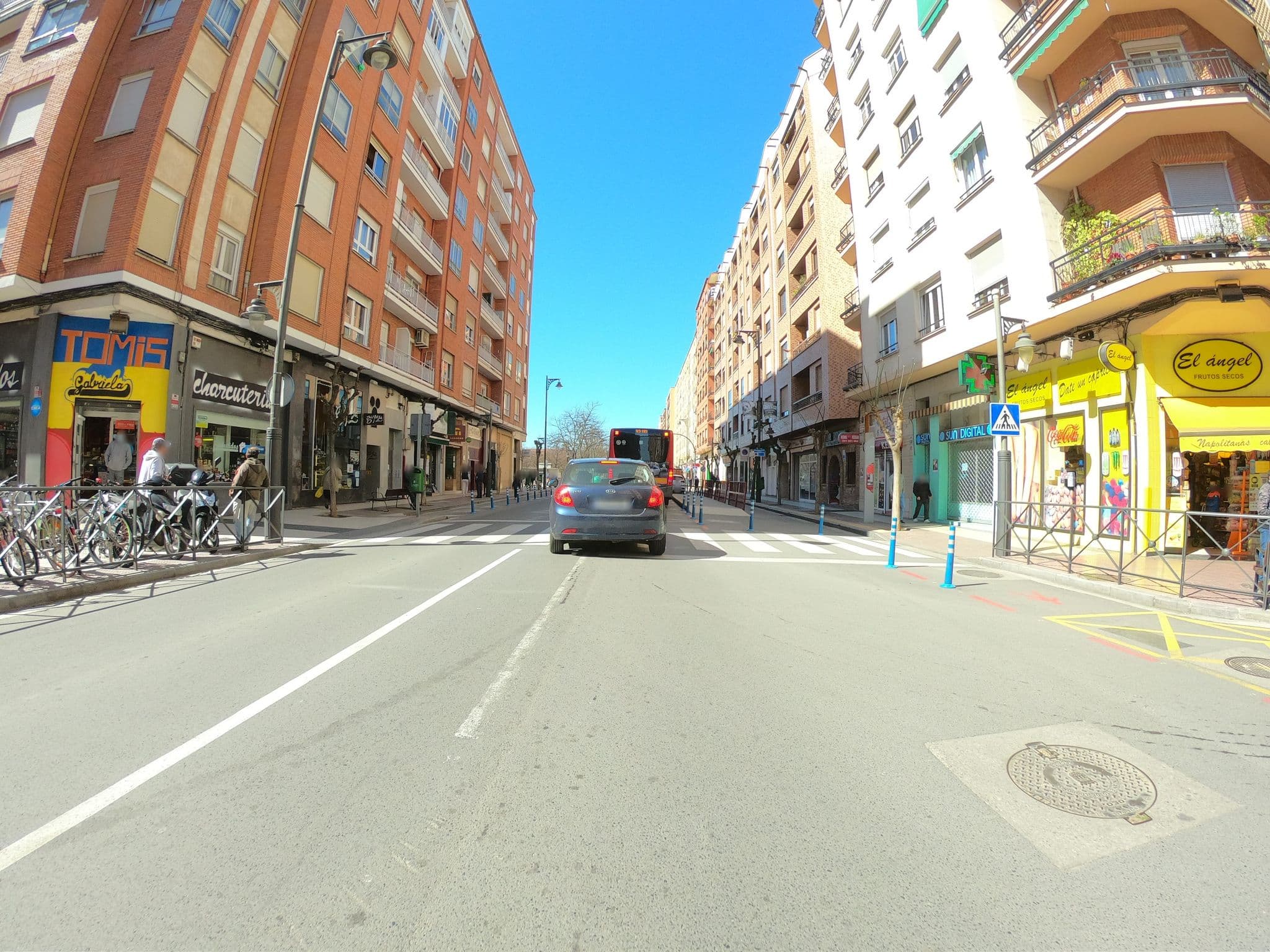 Street view near Pensión Rey Pastor, Logroño — © rubencarbonero (CC BY-SA · Mapillary)