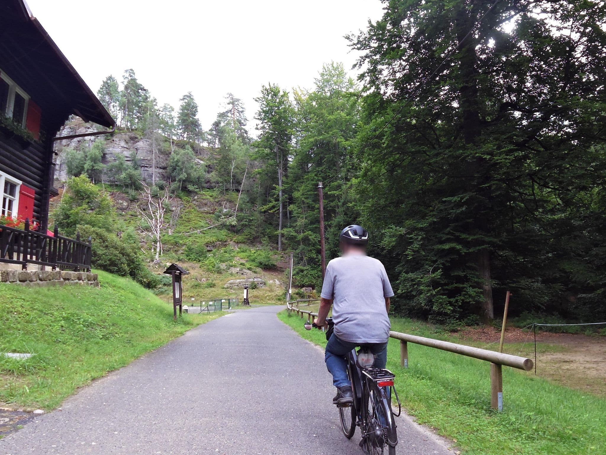 Street view near Lovecká chata na Tokáni, Chřibská — © fell3 (CC BY-SA · Mapillary)