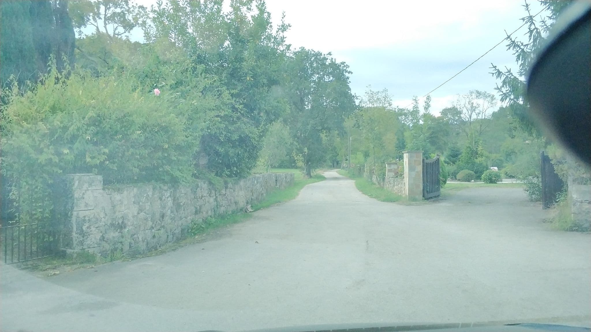 Street view near Posada Montero de la Concha, Santa María de Cayón — © javitum (CC BY-SA · Mapillary)