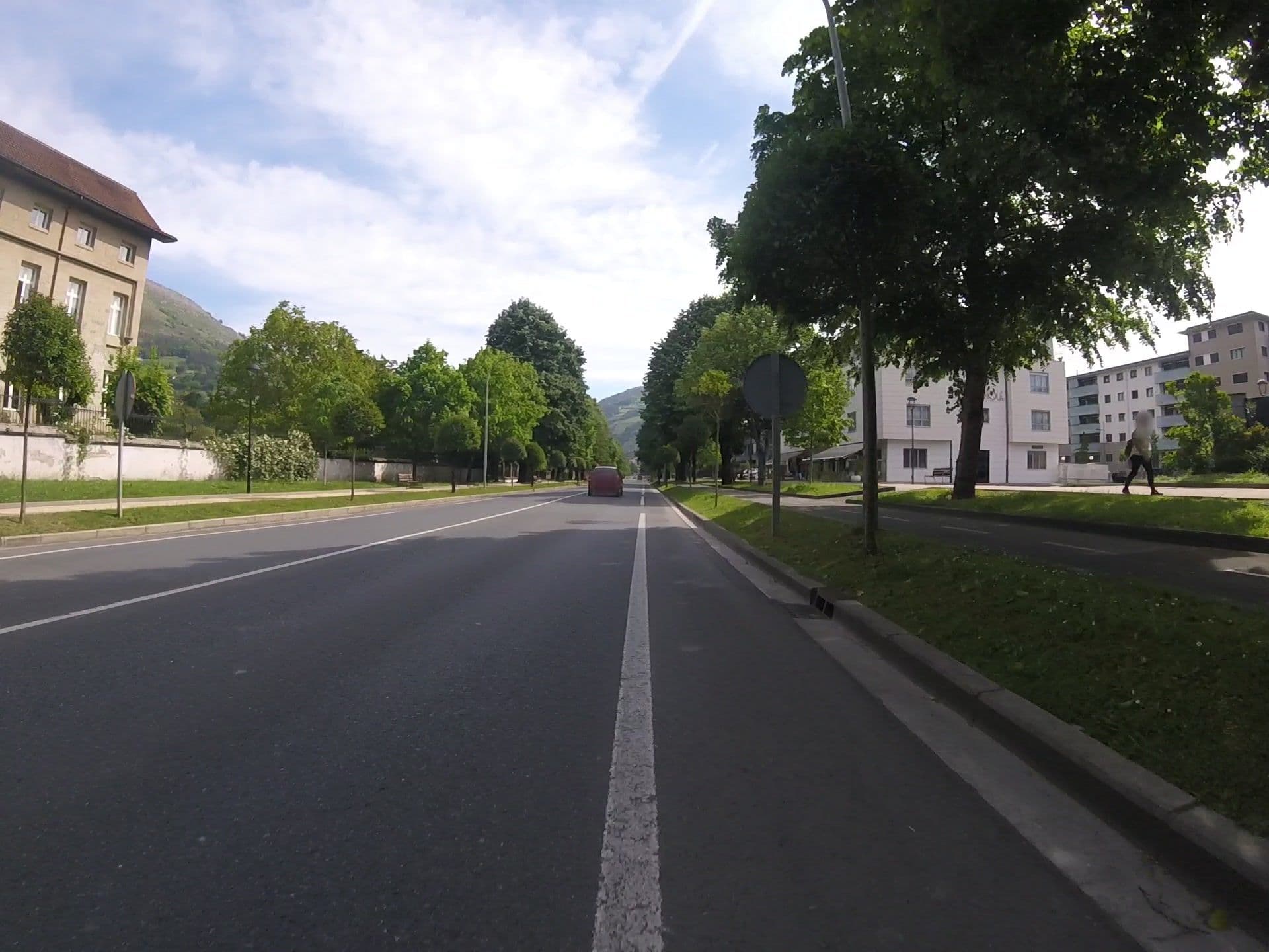 Street view near Casa de Ejercicios en Azpeitia Jesus Maria Congregacion de la Religiosas de Azpeitia, Azpeitia — © mikelo (CC BY-SA · Mapillary)