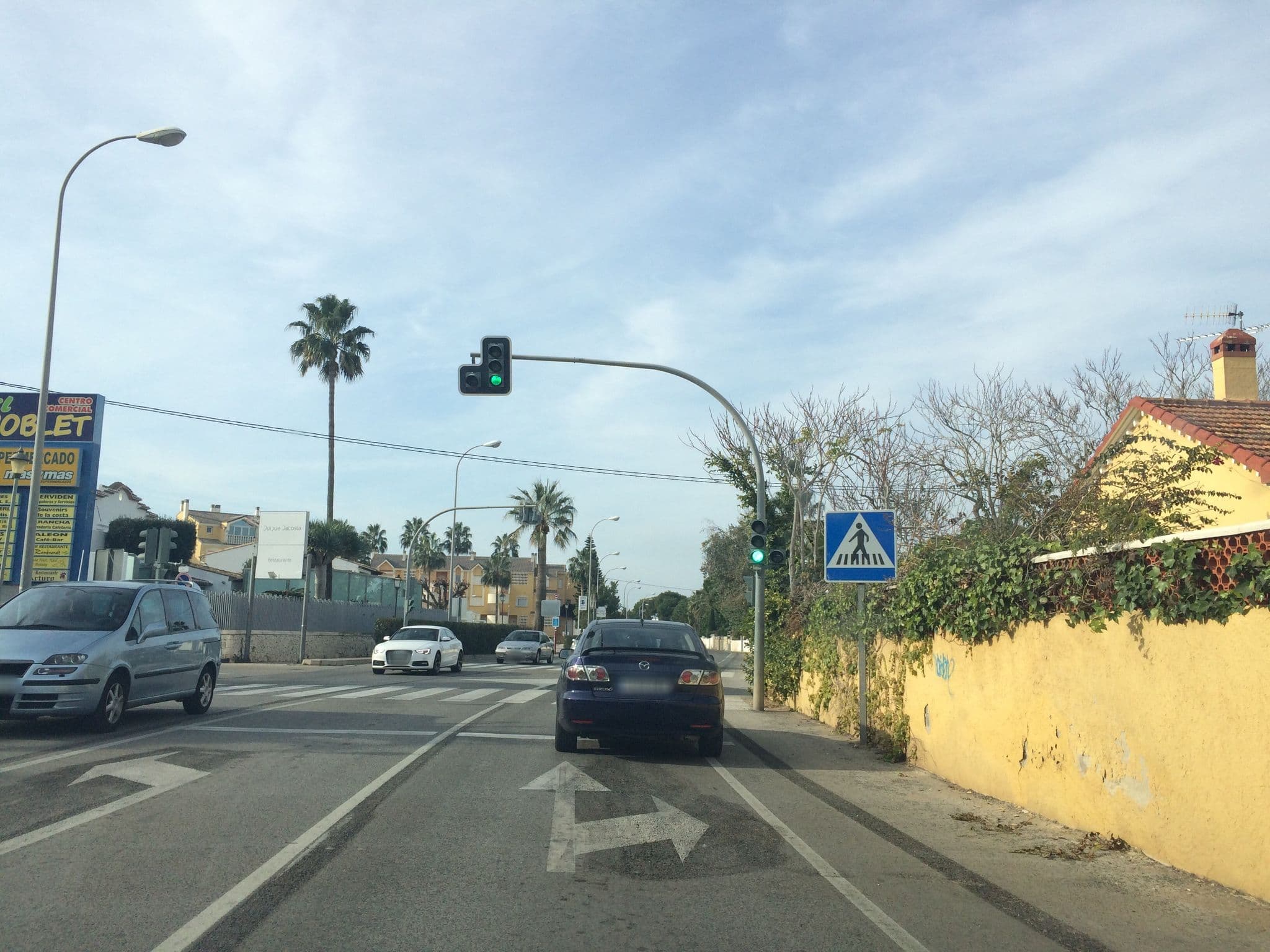 Street view near Apartamentos en la Playa de las Marinas, Denia — © radnaj (CC BY-SA · Mapillary)