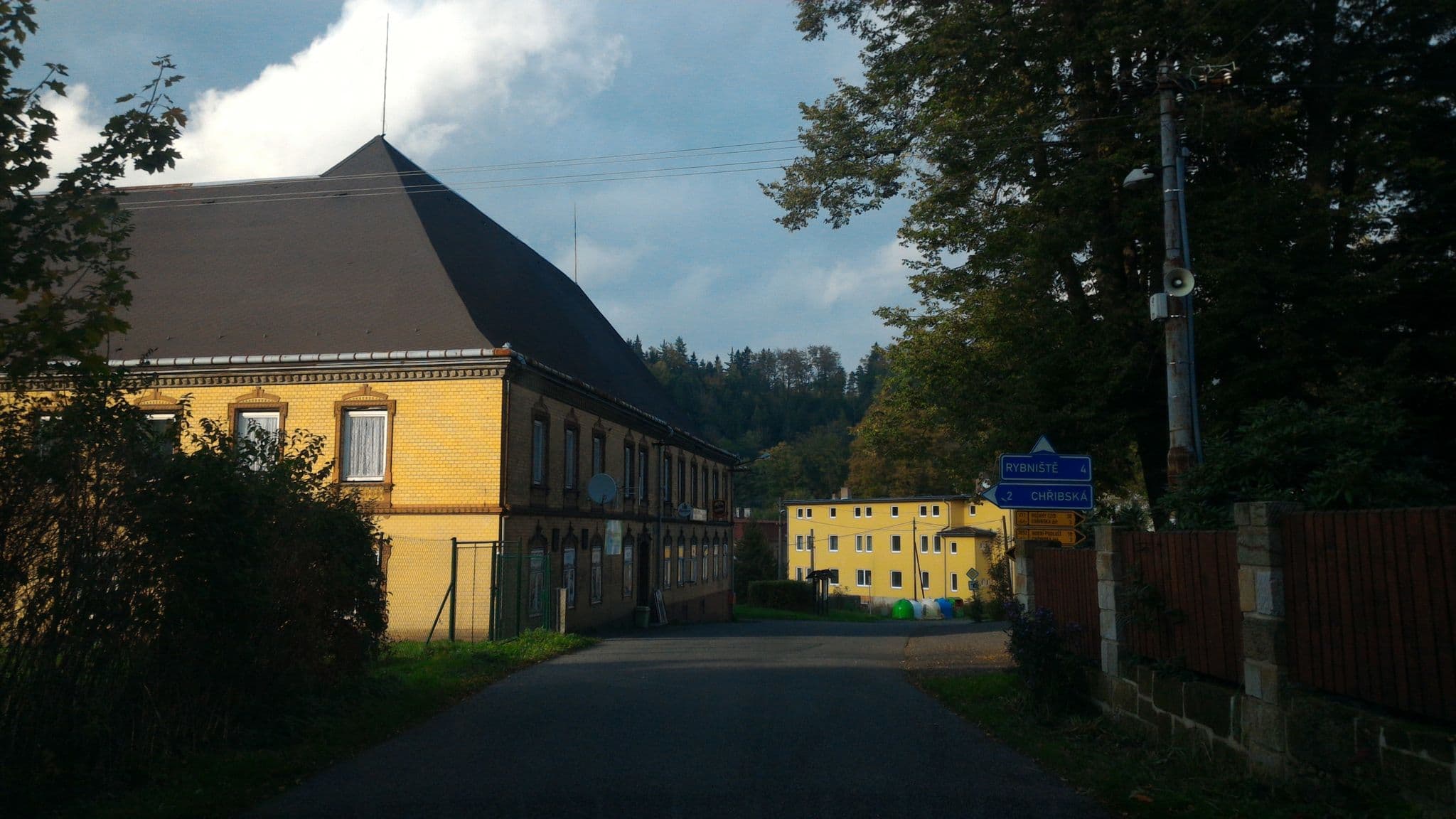 Street view near Penzion Nostalgie 1876, Chřibská — © fell3 (CC BY-SA · Mapillary)