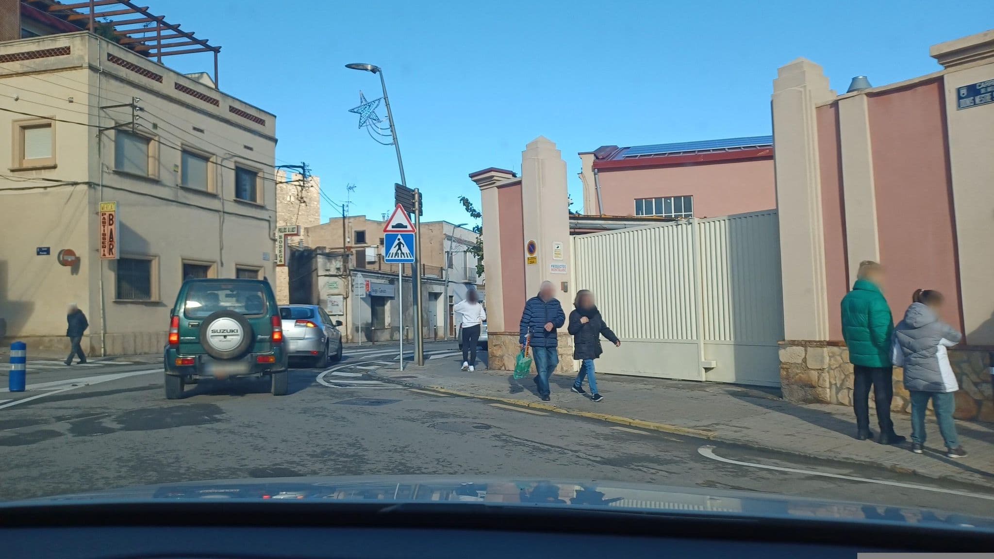 Street view near Hotel Viaurèlia, Montblanc — © normanm (CC BY-SA · Mapillary)