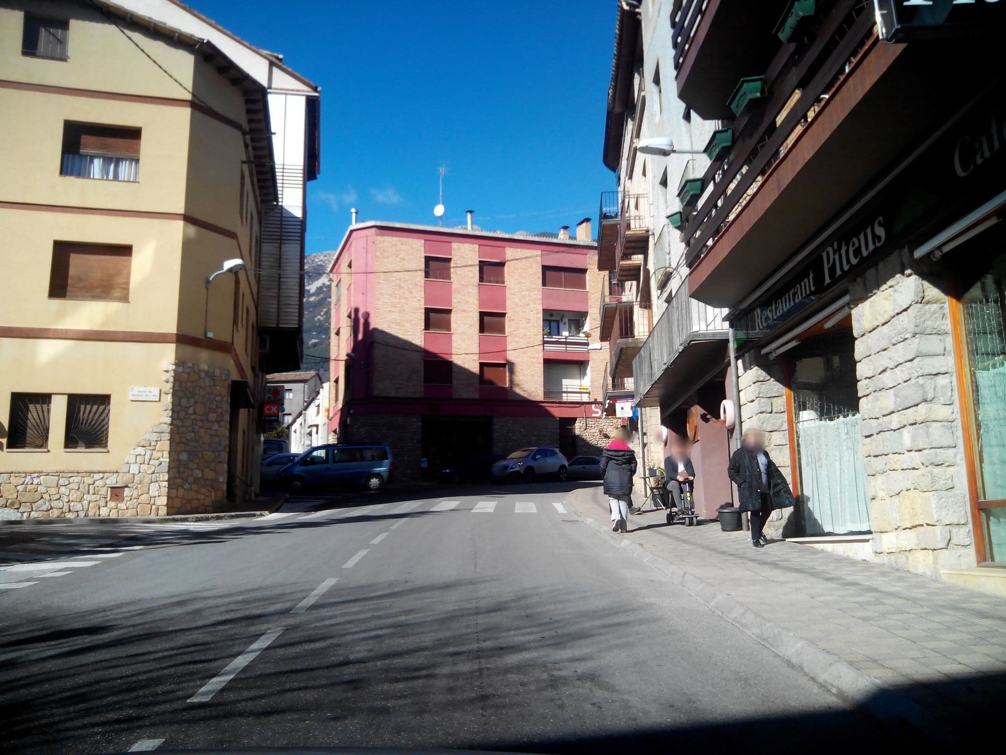 Street view near Hostal la Catalana, Solsona — © janes (CC BY-SA · Mapillary)