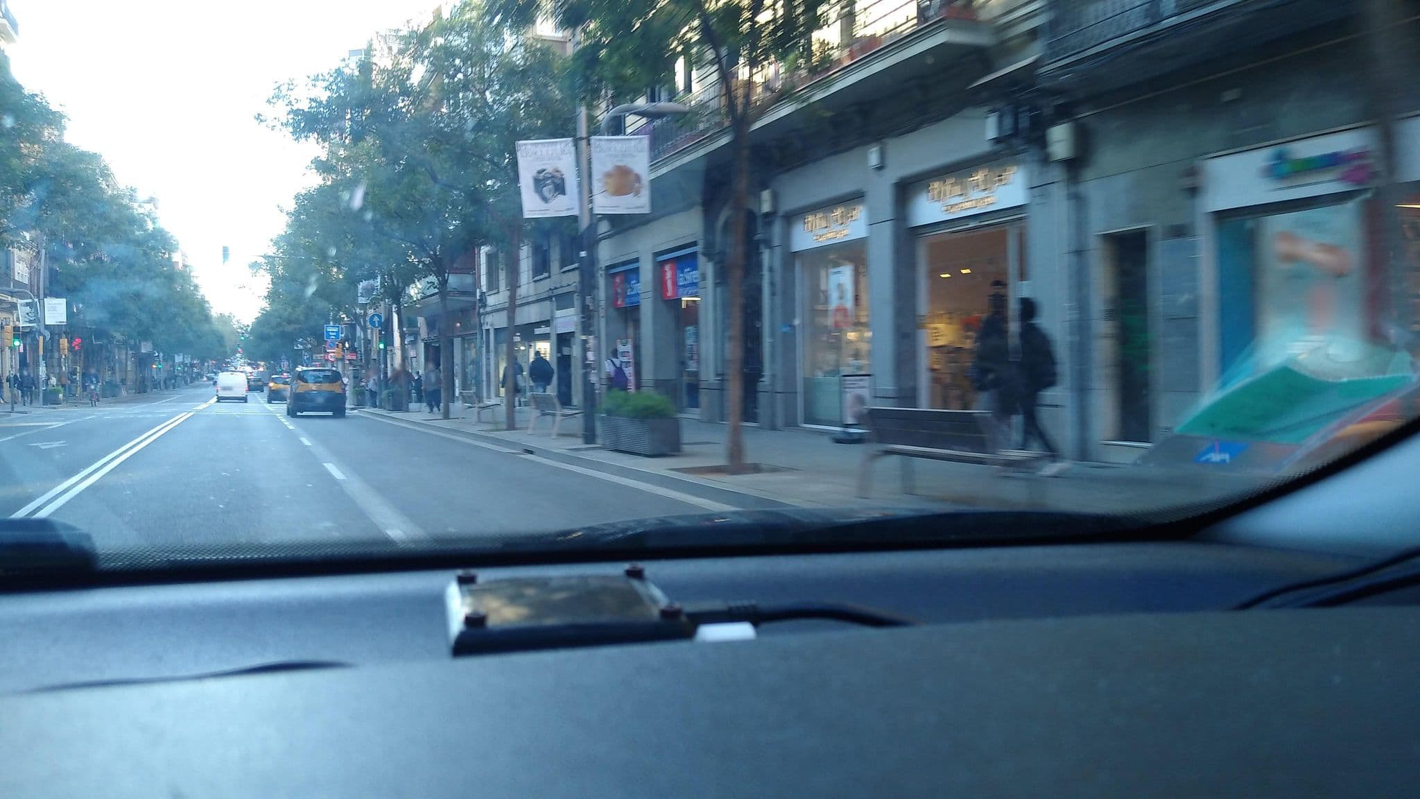 Street view near Bcnstay, Sants — © rhum (CC BY-SA · Mapillary)