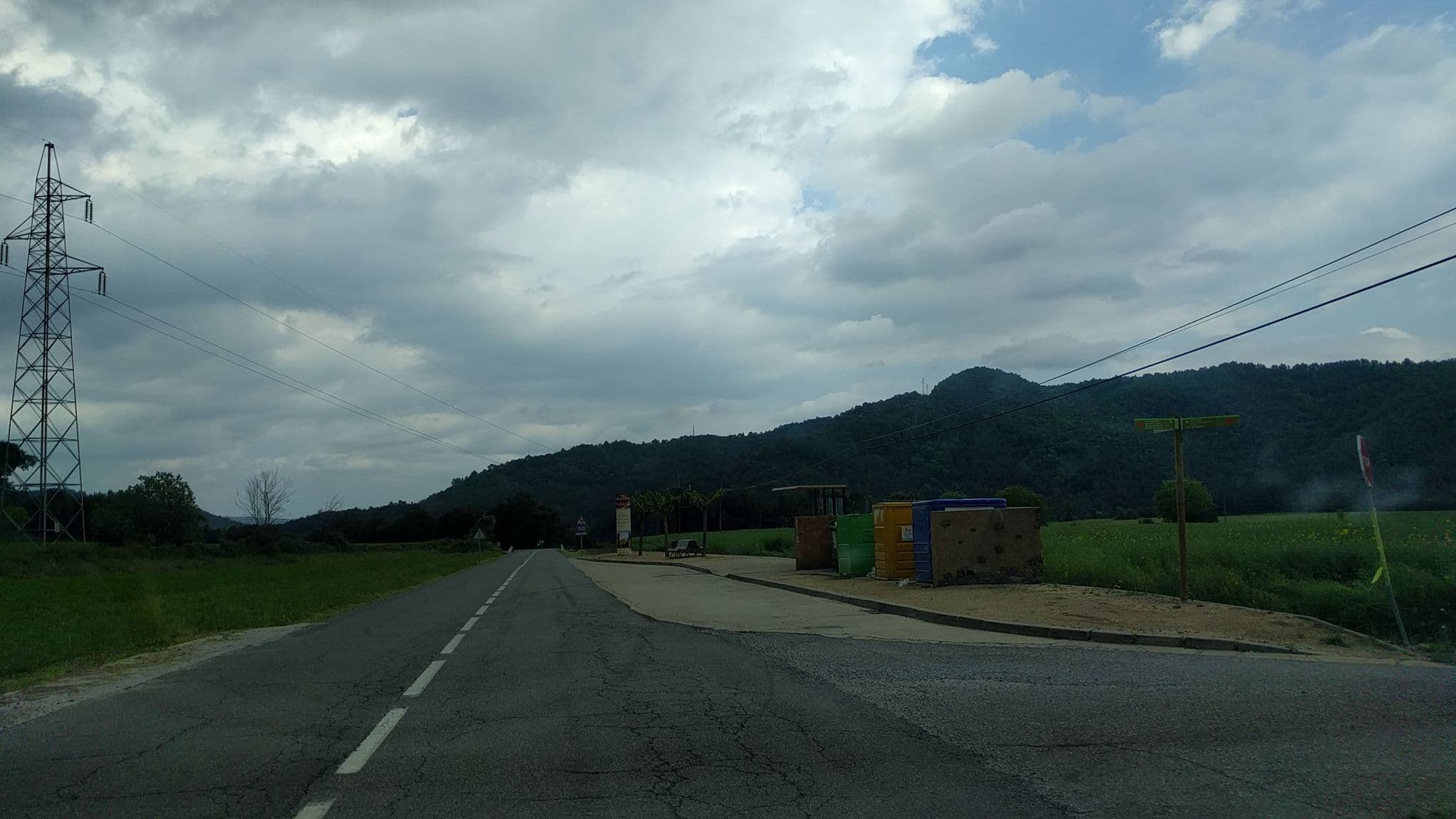 Street view near La Plaça de Madremanya, Bescanó — © xevi (CC BY-SA · Mapillary)