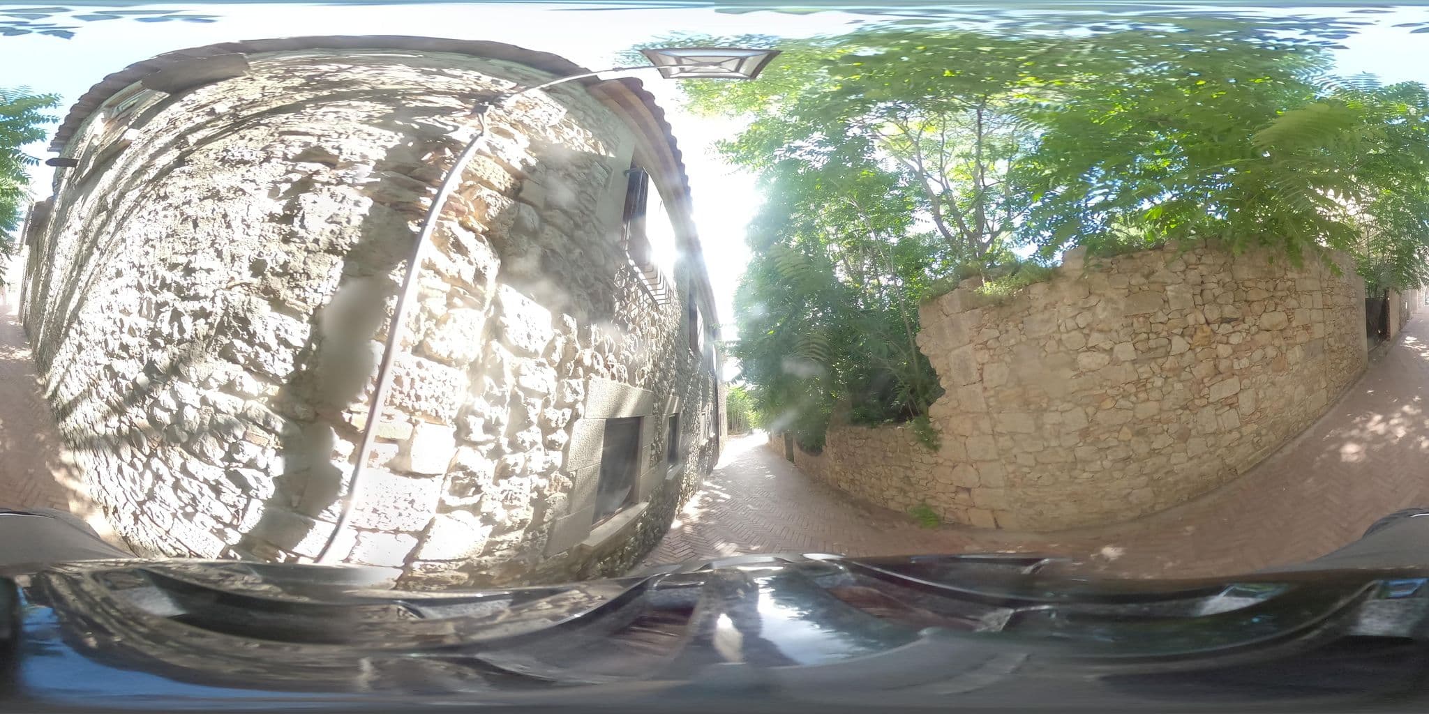 Street view near Apartaments Bizantí, l'Escala — © jlstanus (CC BY-SA · Mapillary)