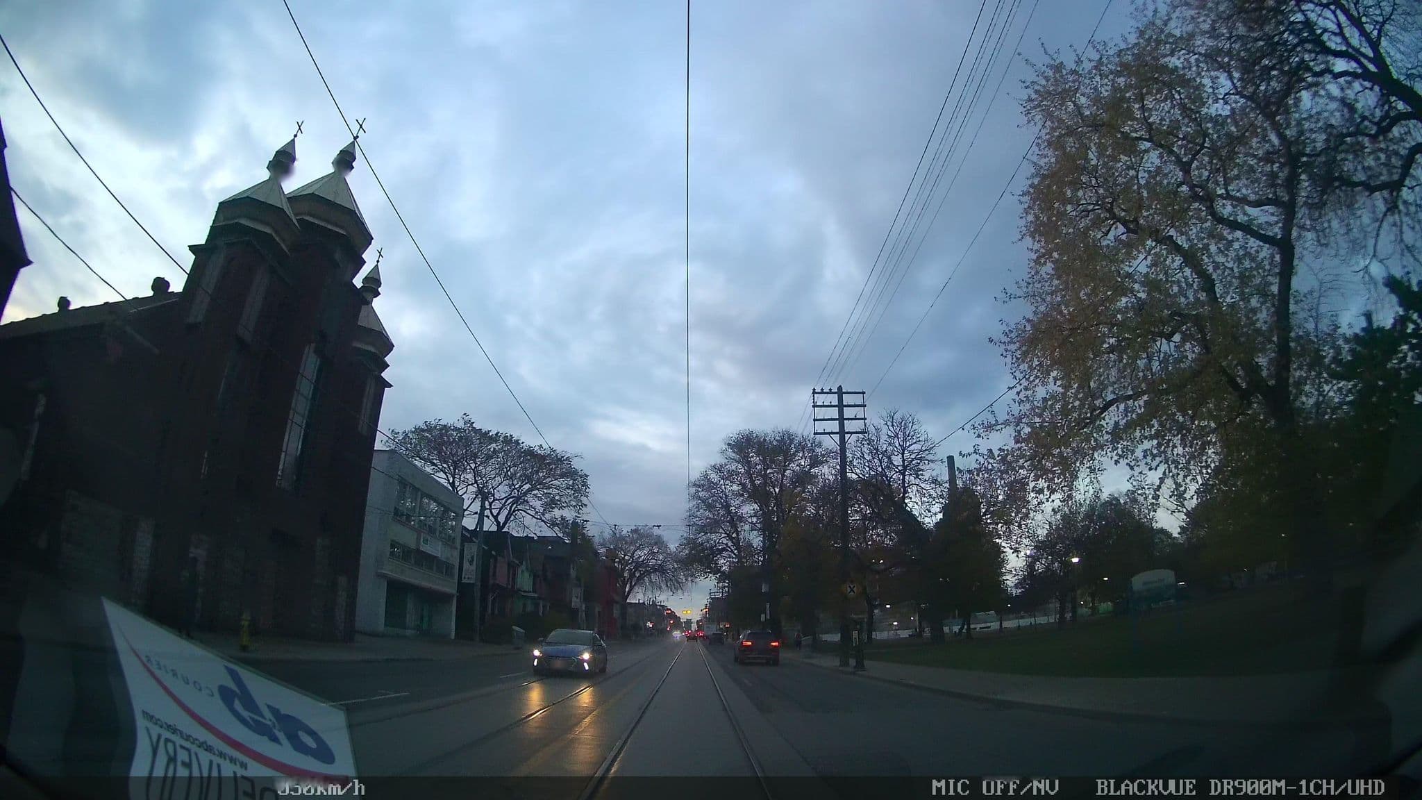 Street view near Lili Garden, Trinity-Bellwoods — © abcourier (CC BY-SA · Mapillary)