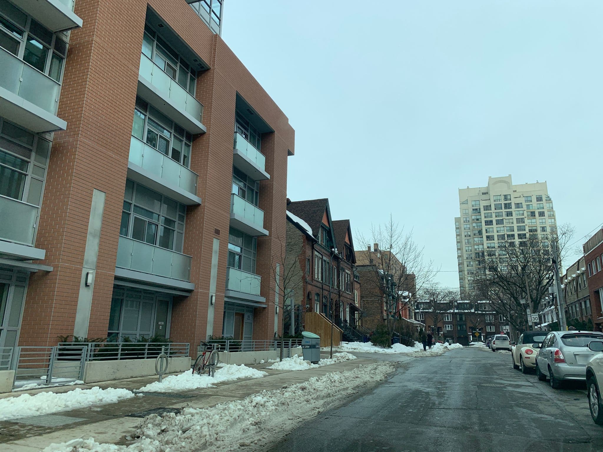Street view near House On McGill, Church-Yonge Corridor — © mdrive (CC BY-SA · Mapillary)