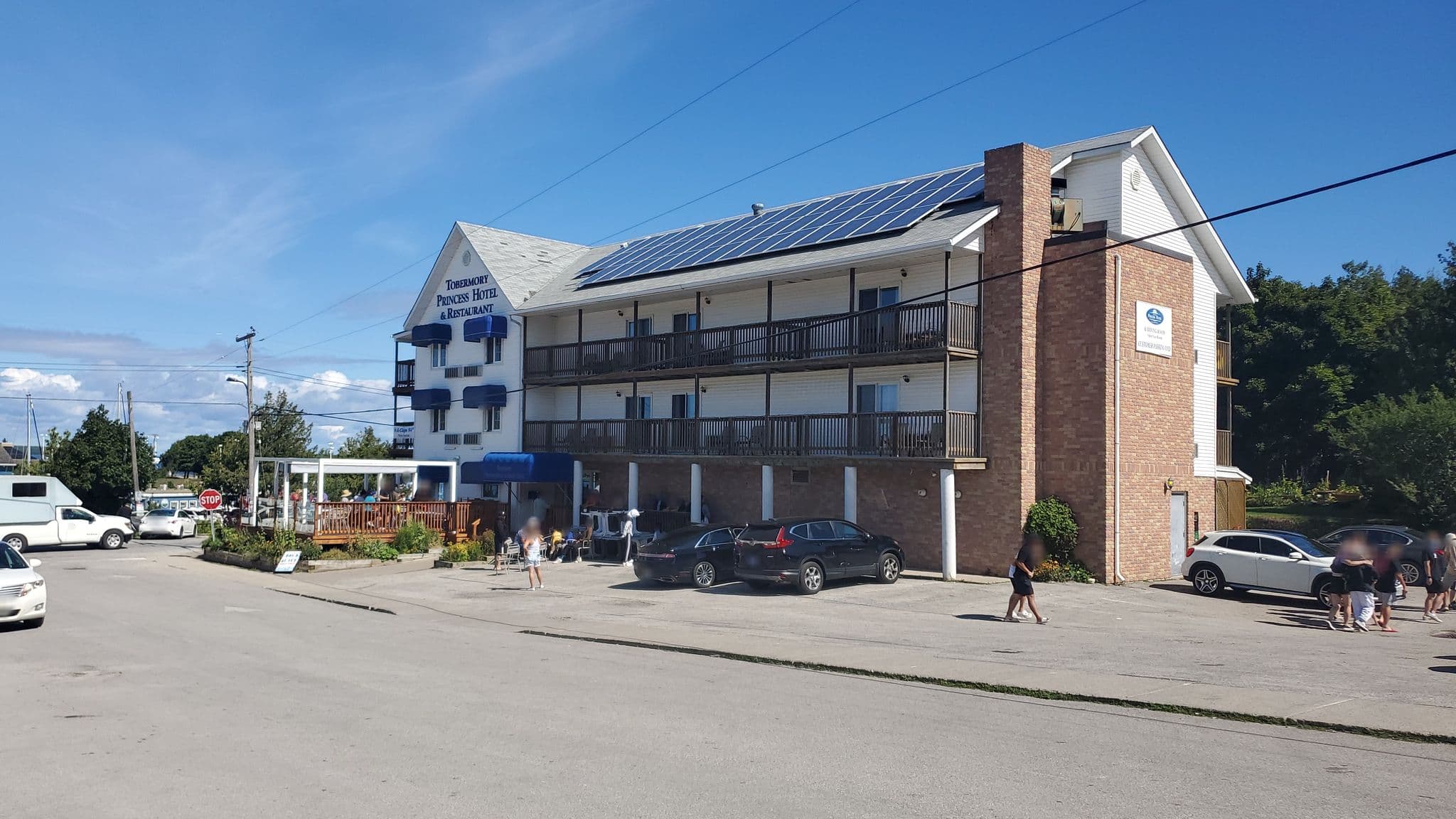 Street view near Blue Bay Motel, Tobermory — © rps333 (CC BY-SA · Mapillary)