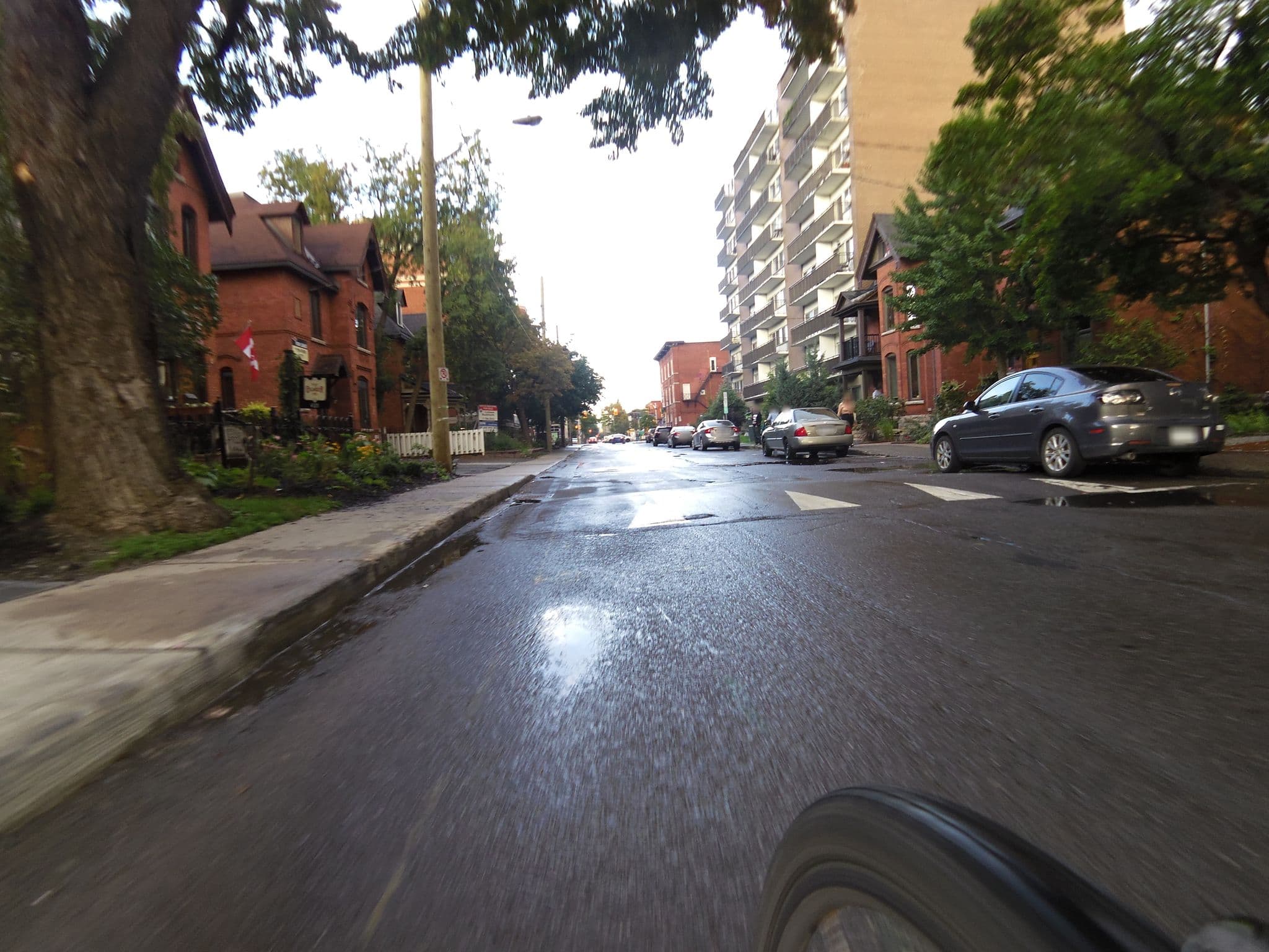 Street view near The Gilmour Inn, Centretown — © mronewheeldrive (CC BY-SA · Mapillary)