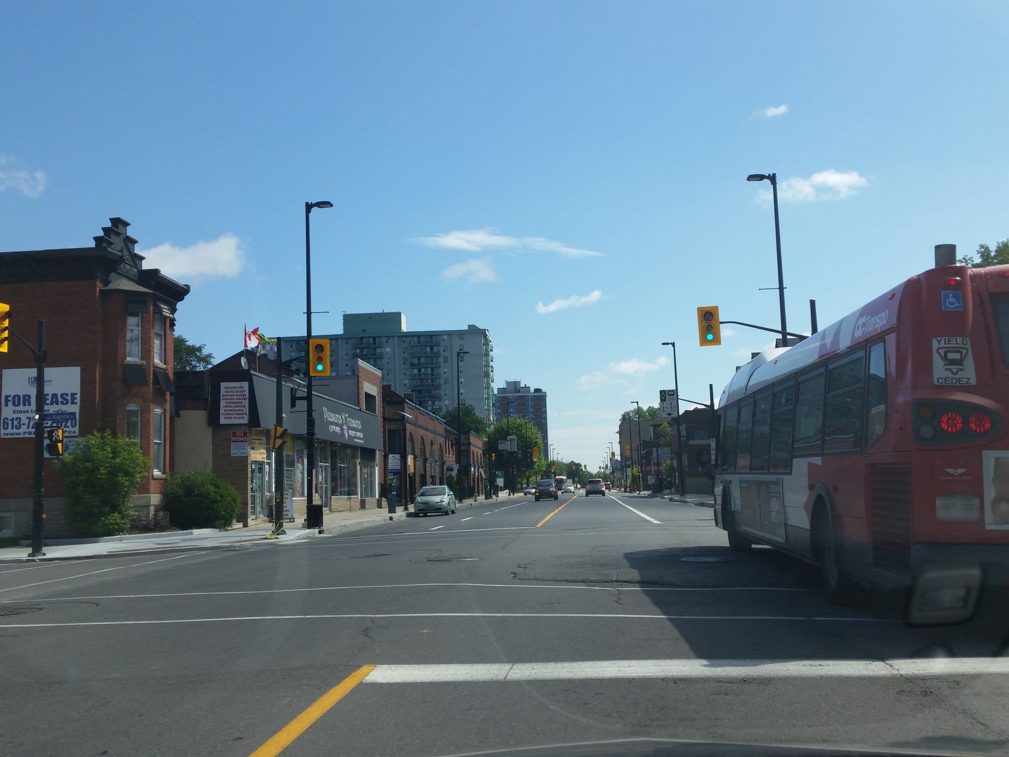 Street view near Parkway Motor Hotel, Sandy Hill — © rps333 (CC BY-SA · Mapillary)
