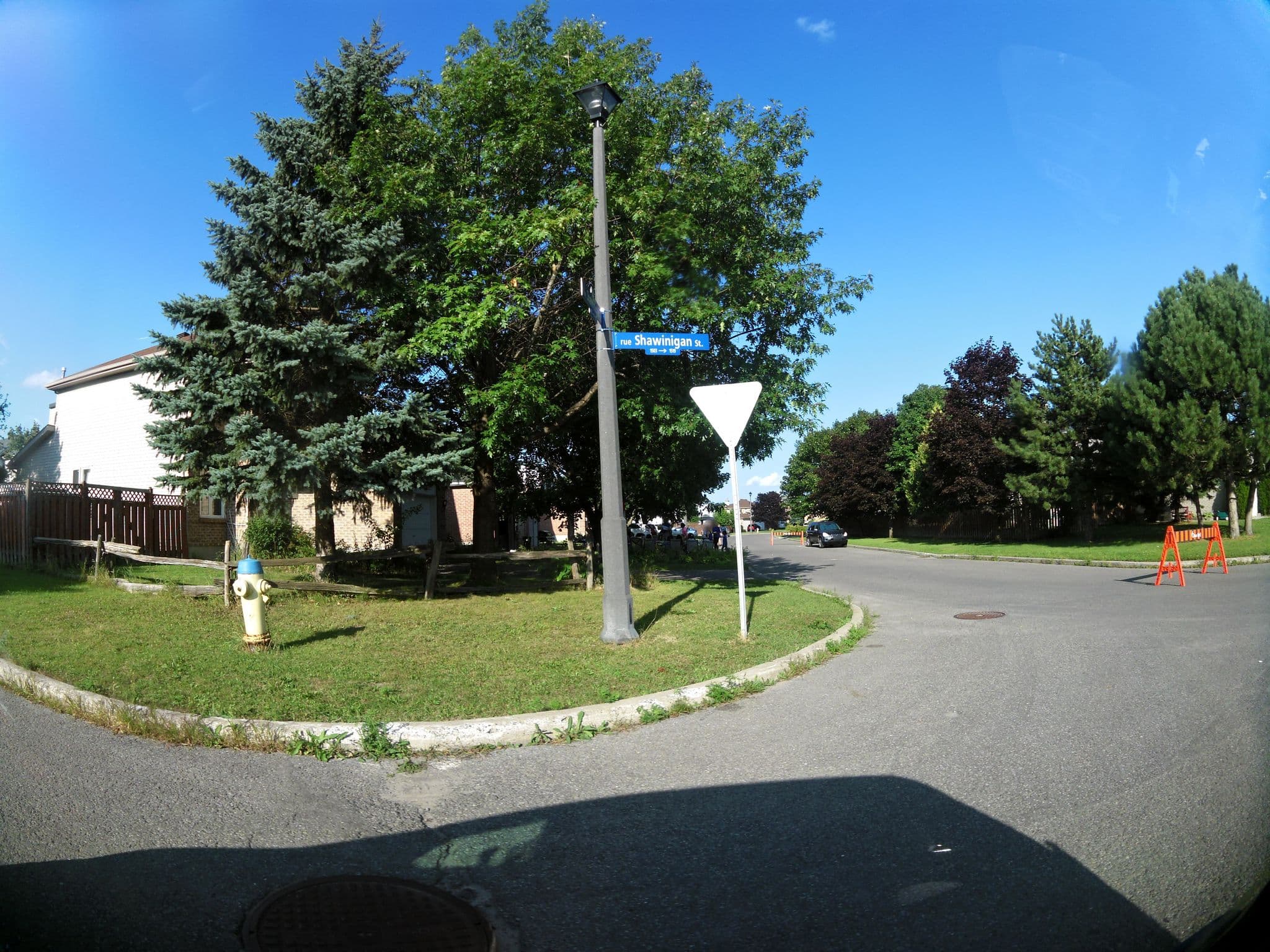Street view near Spoiled Rotten Bed & Breakfast, Fallingbrook — © thelogicalviolinist (CC BY-SA · Mapillary)