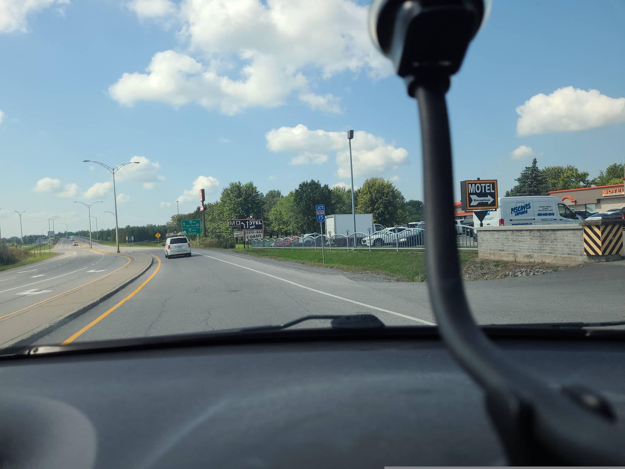 Street view near Motel Souvenir, Napierville — © myusernameatmapillary (CC BY-SA · Mapillary)