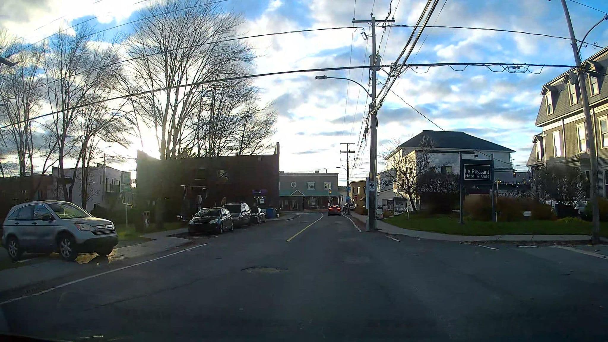 Street view near Auberge le St-Amour, Sutton — © Encrypted (CC BY-SA · Mapillary)