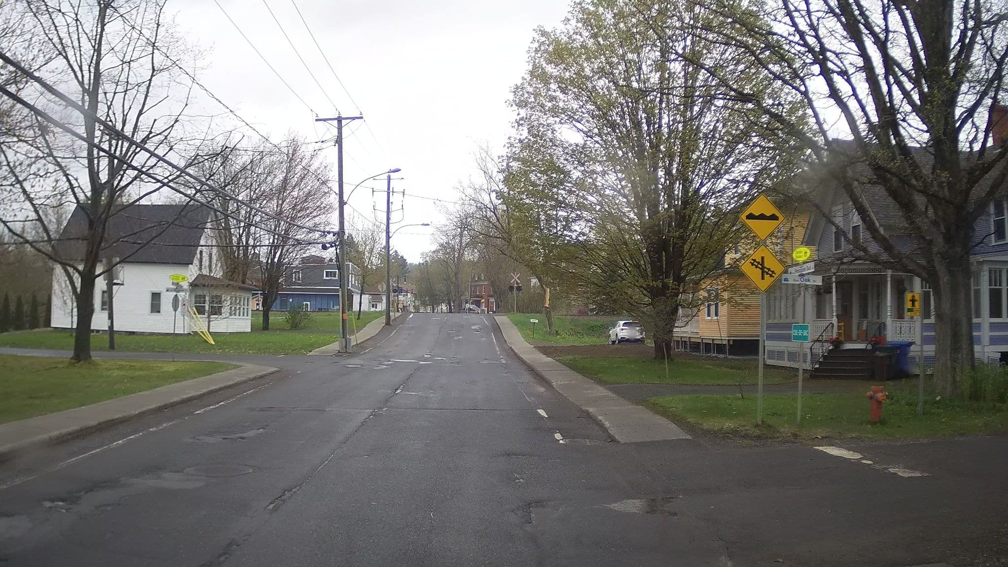 Street view near Aux douceurs matinales, Sutton — © rps333 (CC BY-SA · Mapillary)