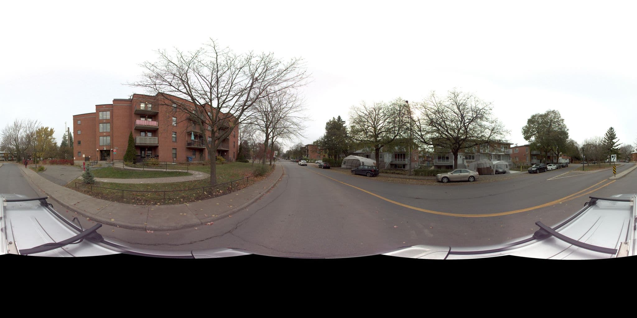 Street view near Boutin Francine, Ahuntsic-Cartierville — © VdM (CC BY-SA · Mapillary)