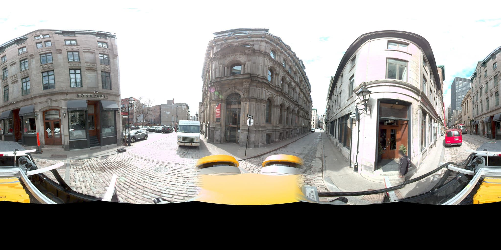 Street view near Auberge Bonaparte, Vieux-Montréal — © VdM (CC BY-SA · Mapillary)