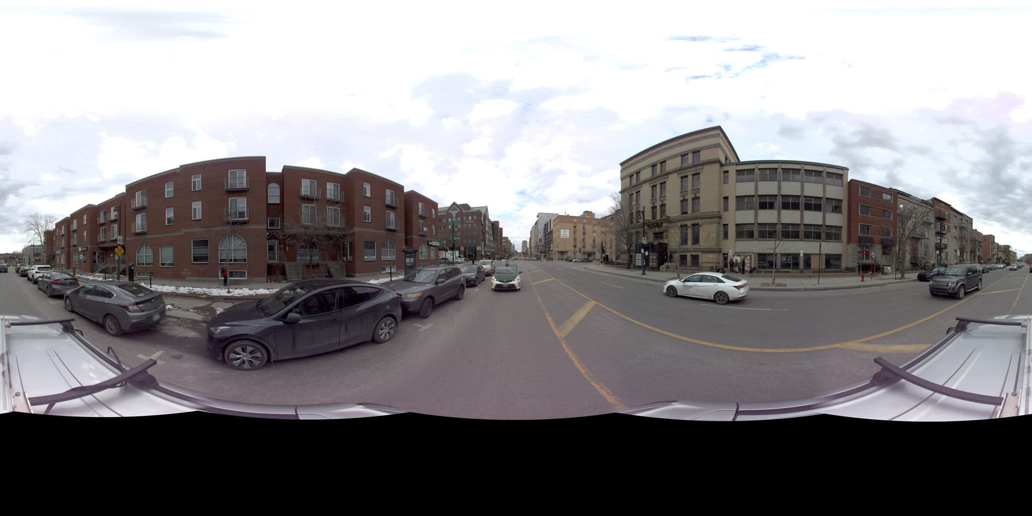 Street view near Berri Suites, Vieux-Montréal — © VdM (CC BY-SA · Mapillary)