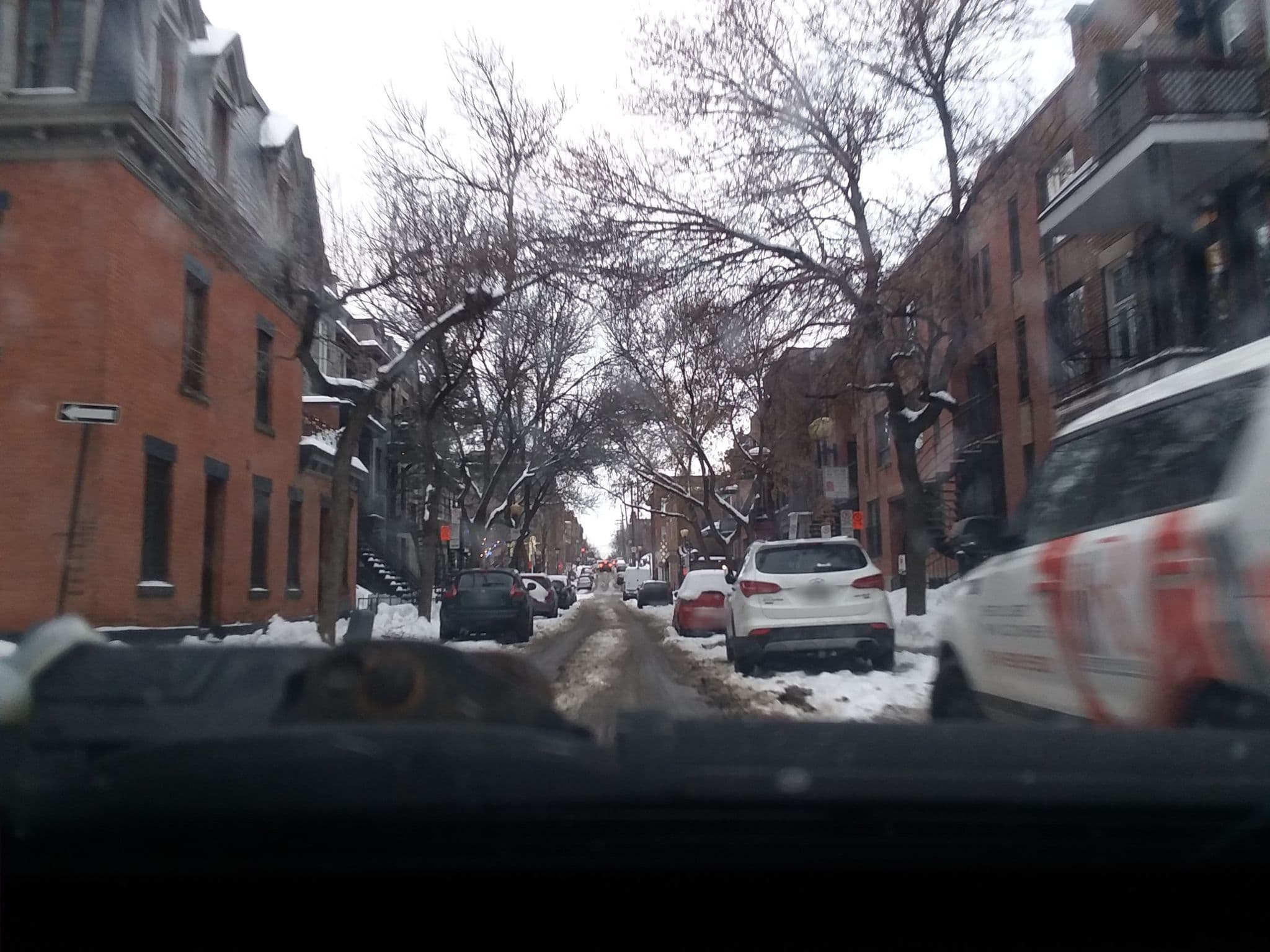 Street view near Ruta Bagage, Vieux-Montréal — © aqua18 (CC BY-SA · Mapillary)