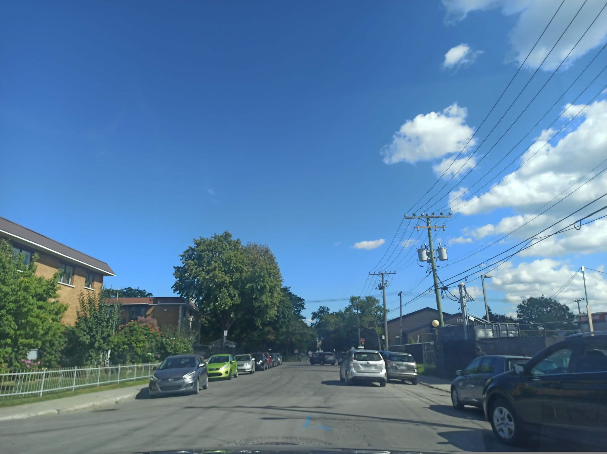 Street view near Alt Hotel, Saint-Léonard — © ghassen98 (CC BY-SA · Mapillary)