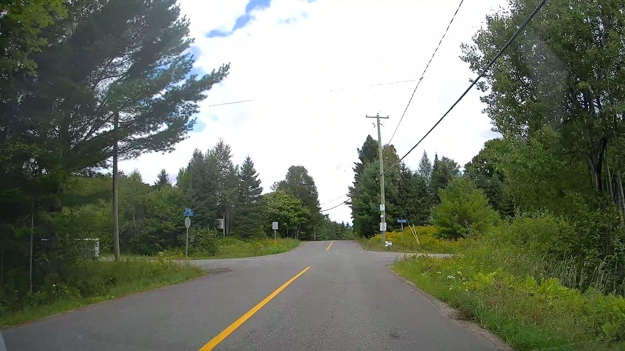 Street view near Phillipe Degaspé Beaubien, Val-Morin — © Encrypted (CC BY-SA · Mapillary)