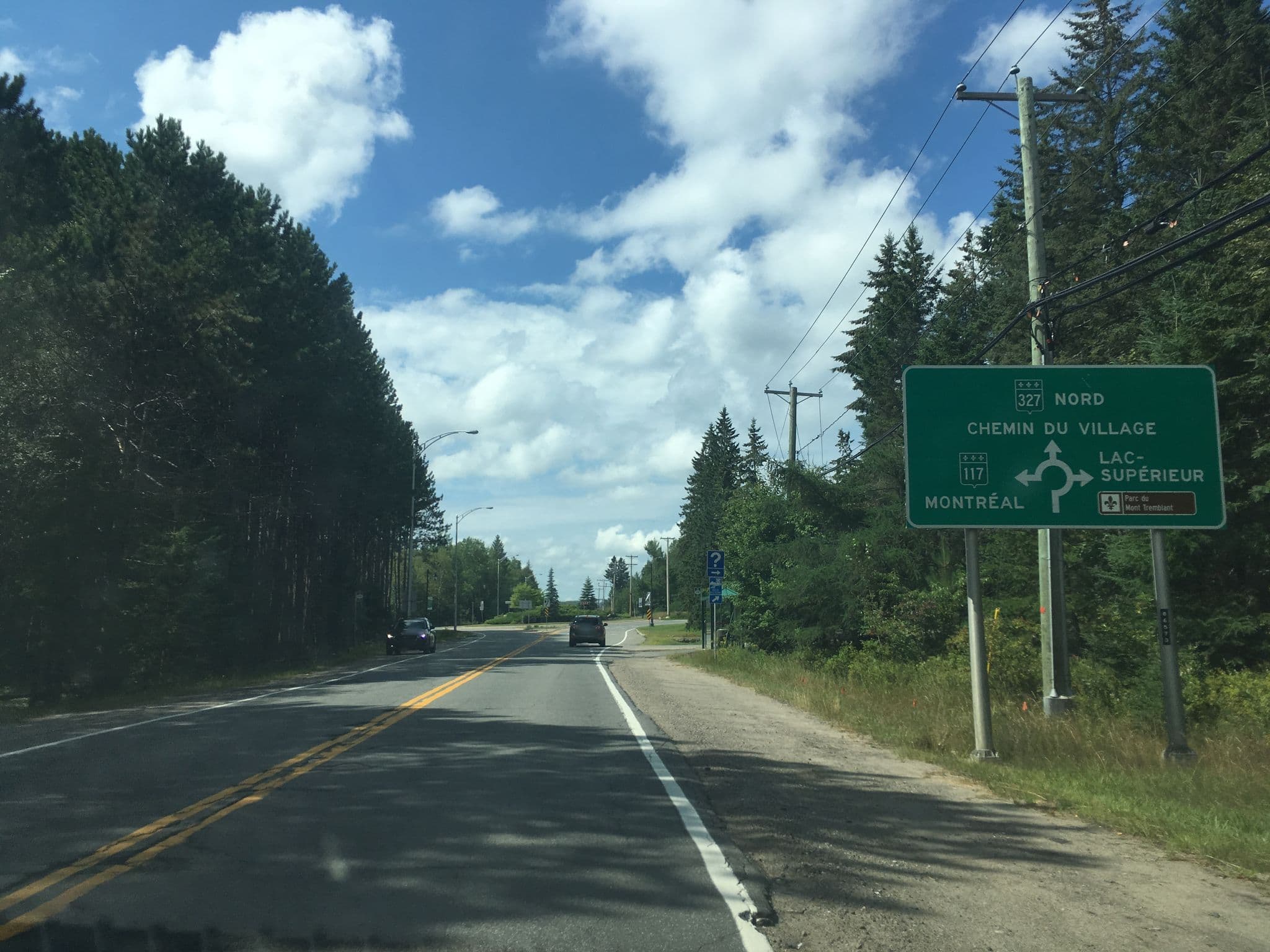 Street view near Les Volières Mont-Tremblant, Mont-Tremblant — © brandonc (CC BY-SA · Mapillary)