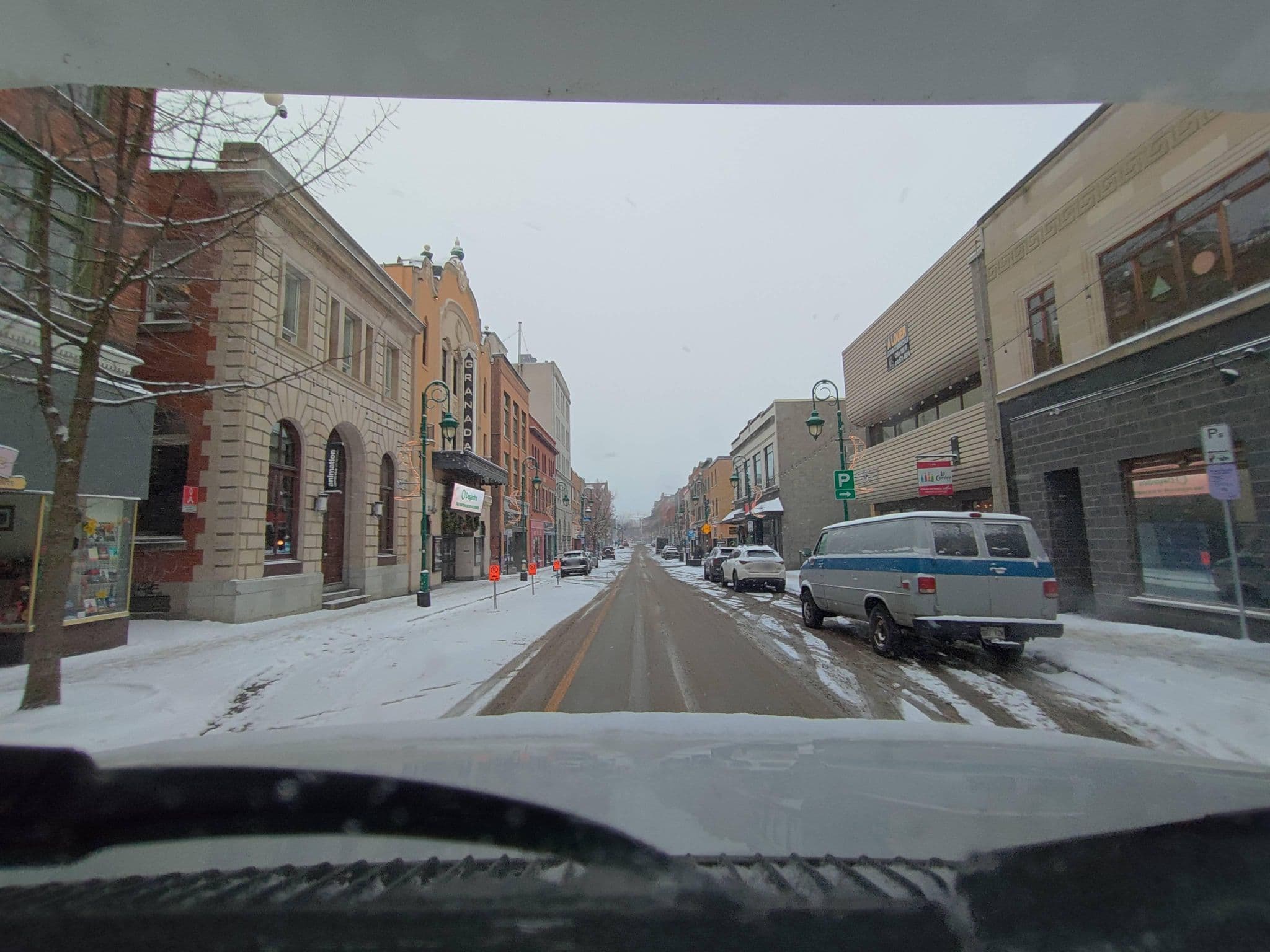 Street view near Auberge Internationale de Sherbrooke, Sherbrooke — © kibour (CC BY-SA · Mapillary)