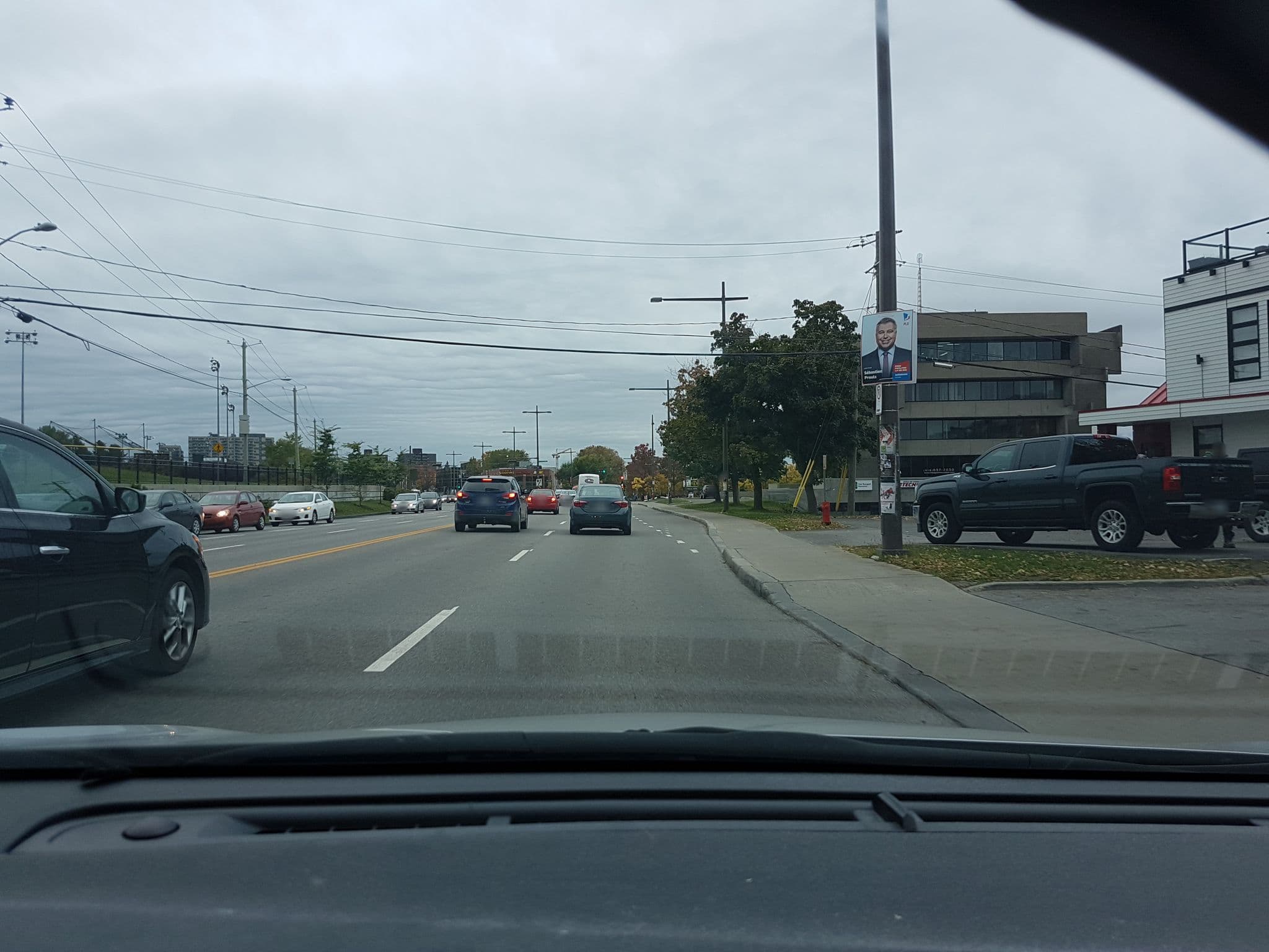Street view near Hôtel Unilofts Québec, Sainte-Foy — © daudrain (CC BY-SA · Mapillary)
