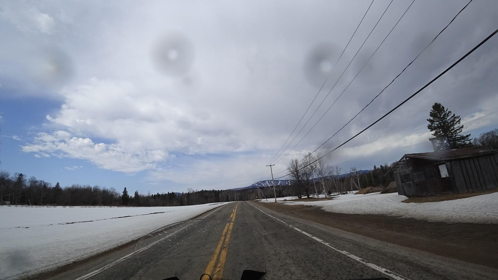 Street view near Club de Motoneige les Sorciers, Beaupré — © michelcouturemotomcm (CC BY-SA · Mapillary)