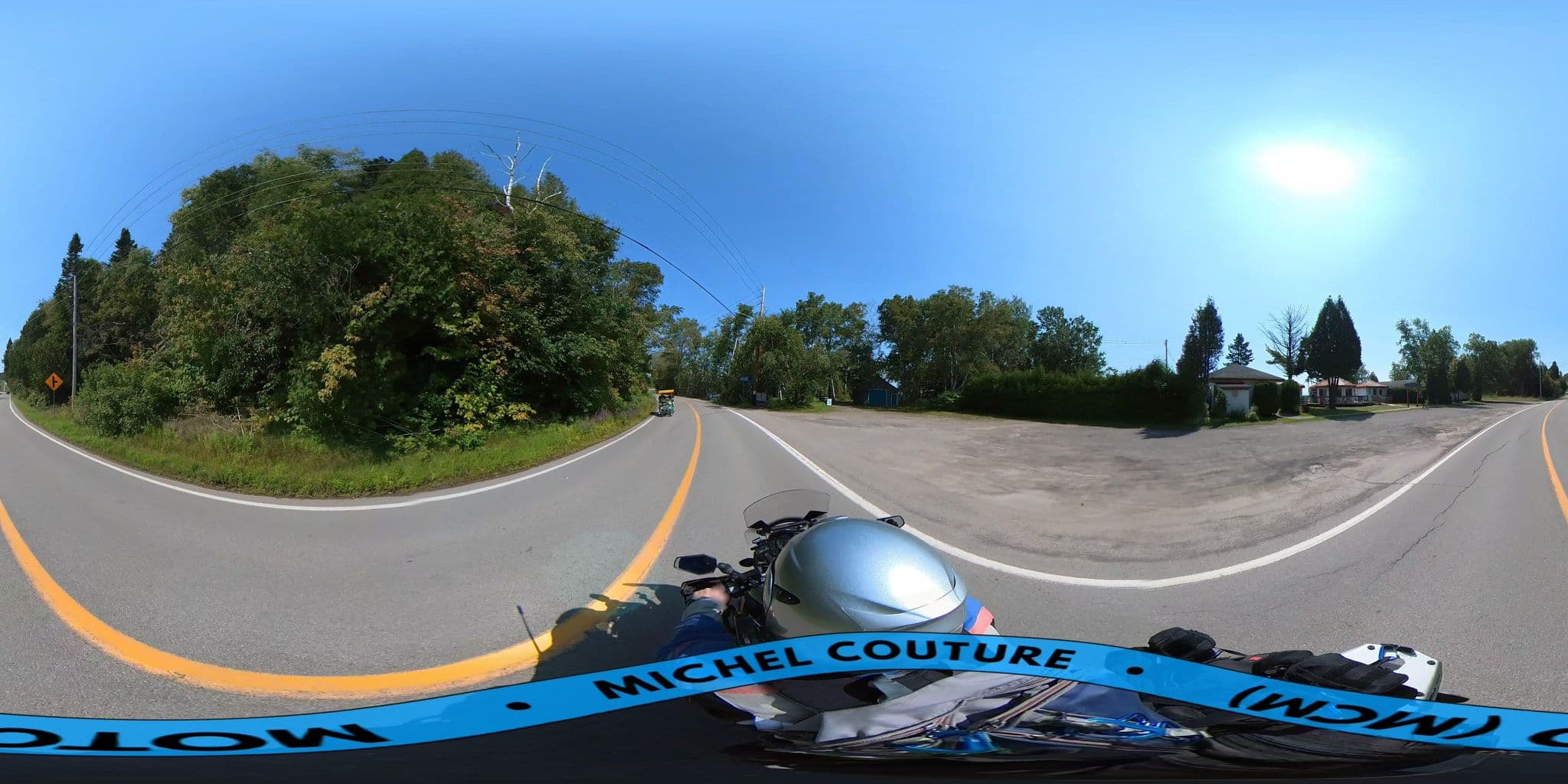 Street view near Hotel Motel Laroche Plaureuse, Baie-Saint-Paul — © michelcouturemotomcm (CC BY-SA · Mapillary)