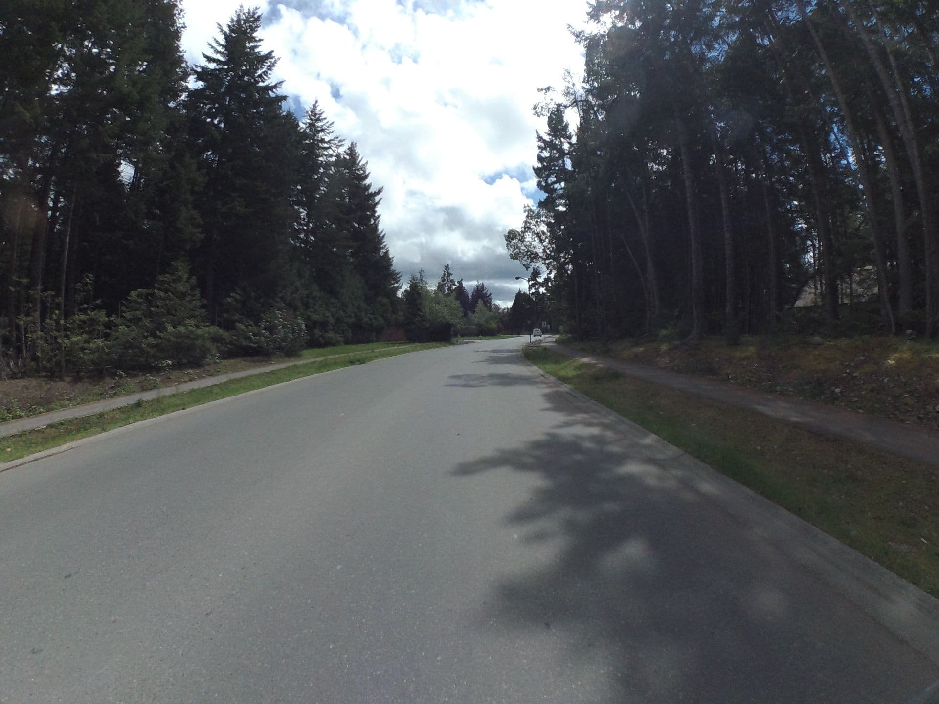 Street view near Ocean Trails Resort, Parksville — © jladdison (CC BY-SA · Mapillary)