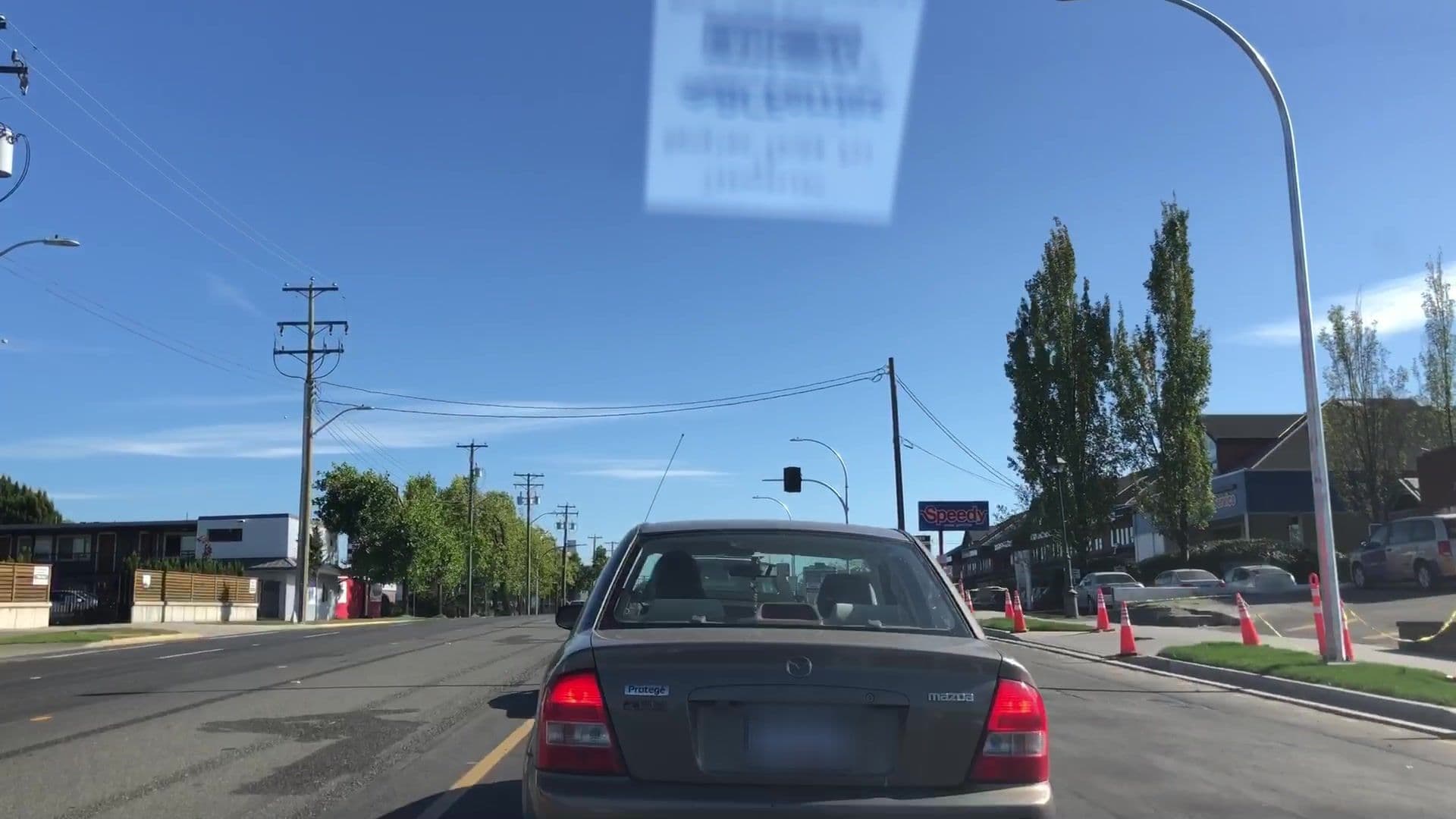 Street view near Vacation Inn Hotel & Convention, Burnside-Gorge — © lvl5 (CC BY-SA · Mapillary)