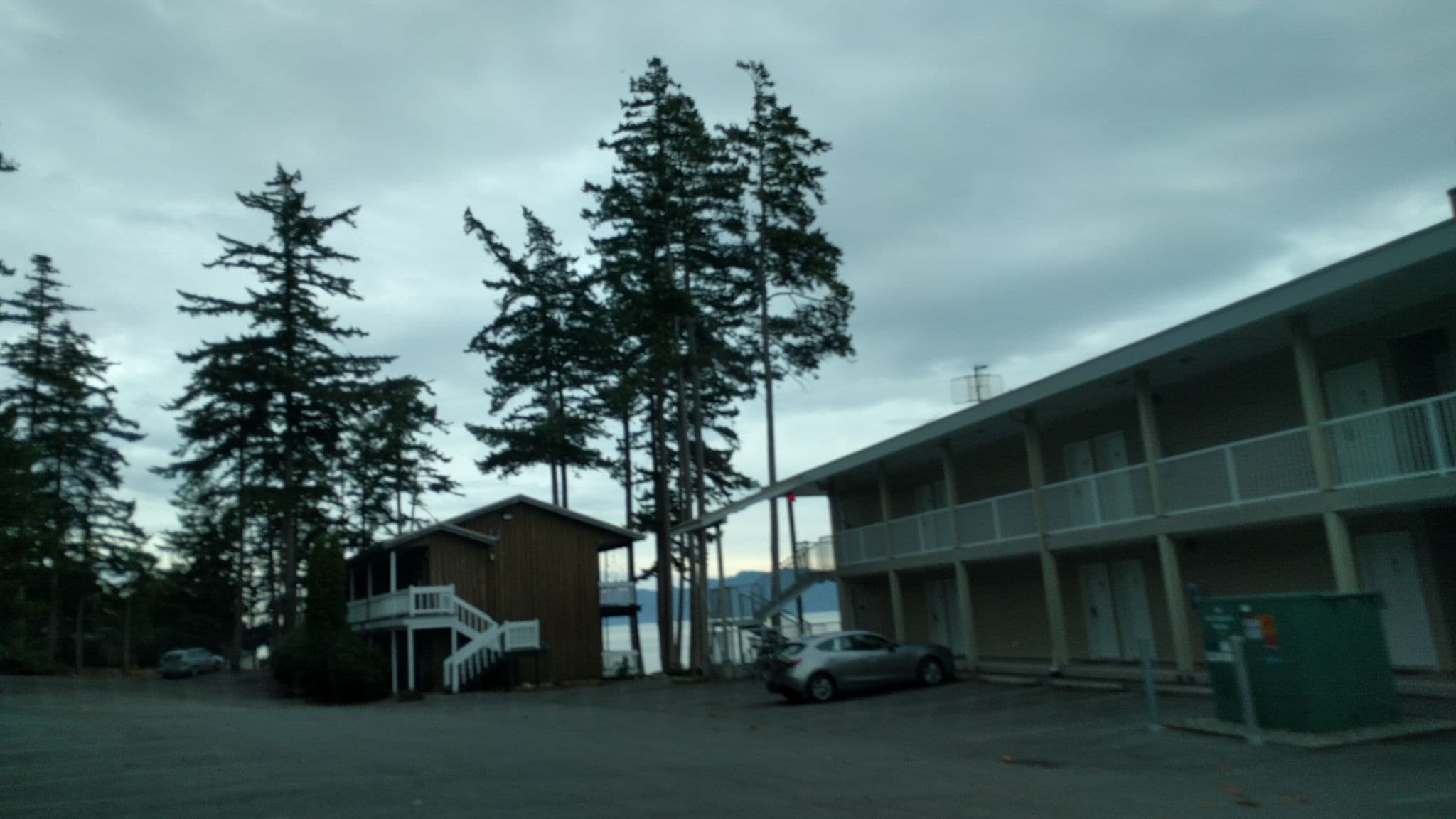 Street view near Beach Gardens Resort, Powell River — © fmarier (CC BY-SA · Mapillary)